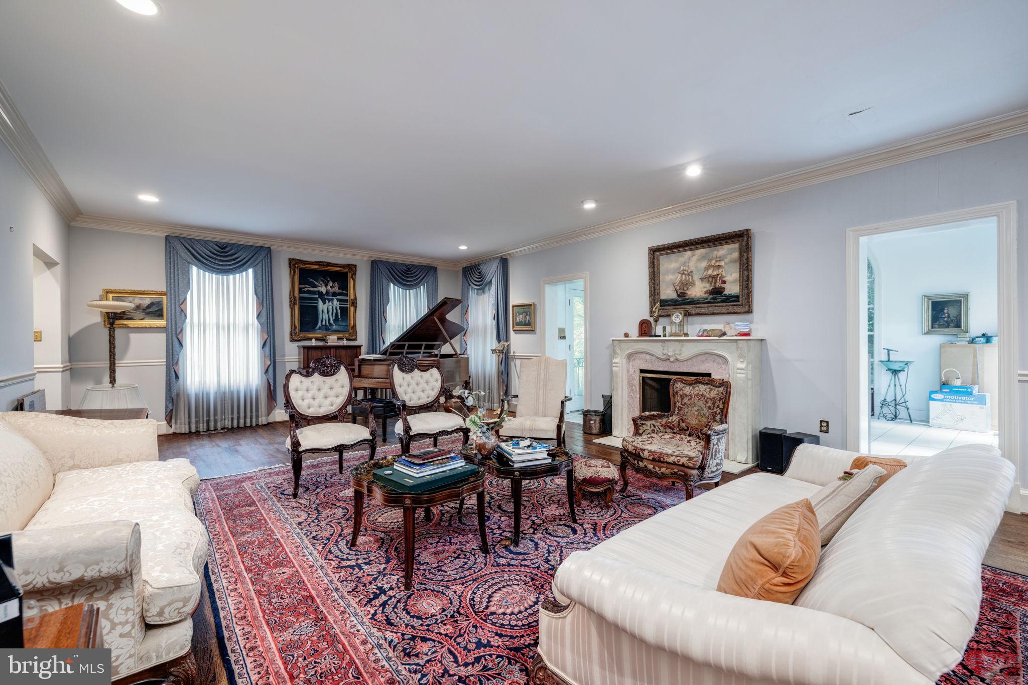 CHEVY CHASE - Residential