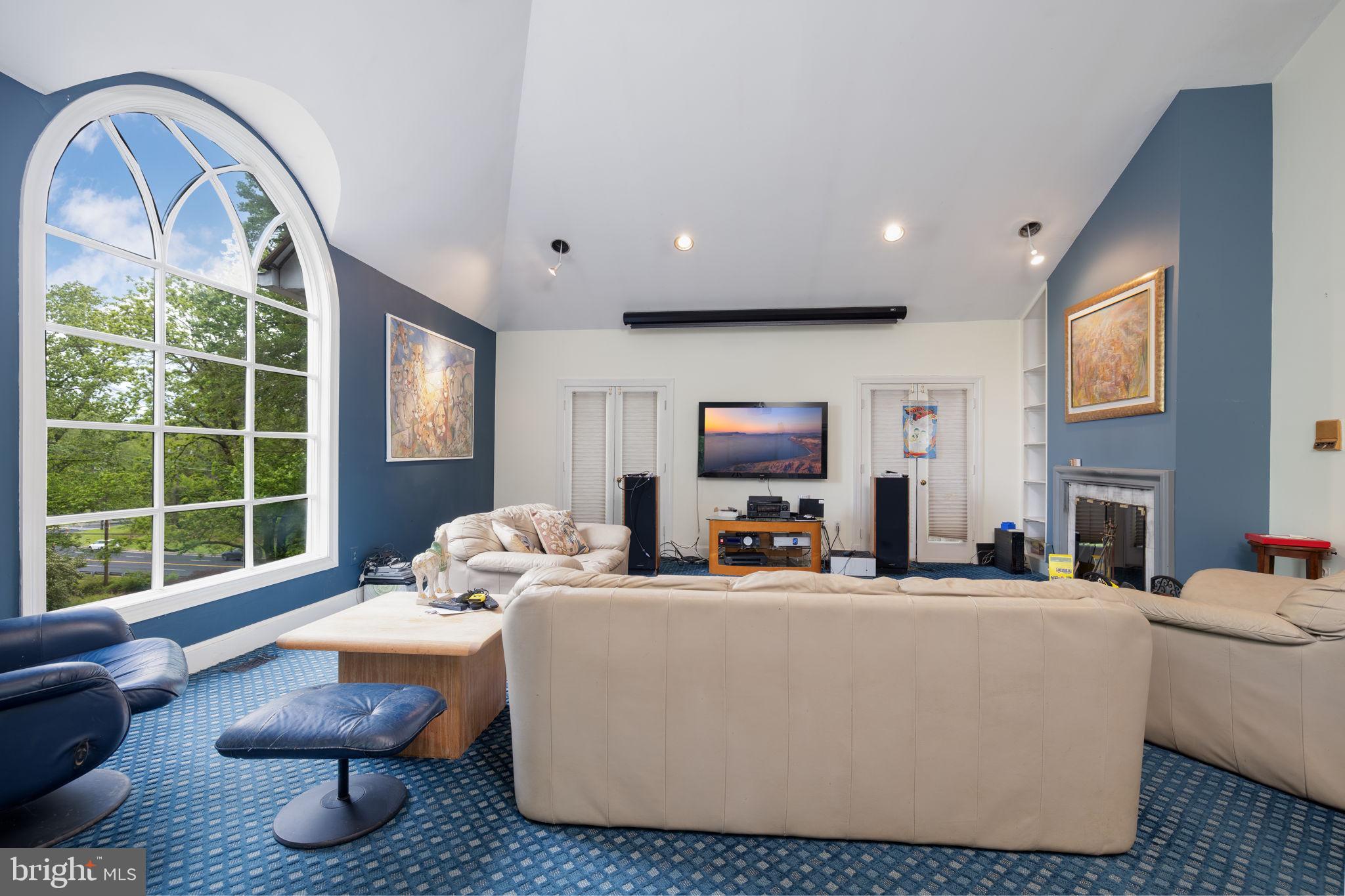 CHEVY CHASE - Residential