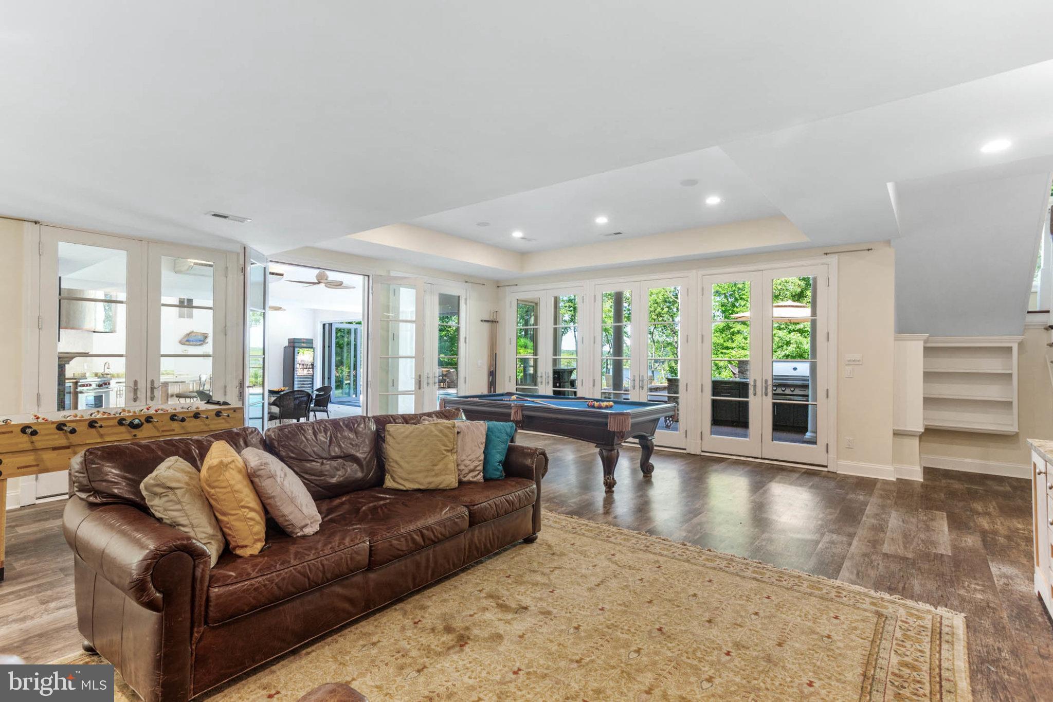 NANTUCKET ON THE SEVERN - Residential