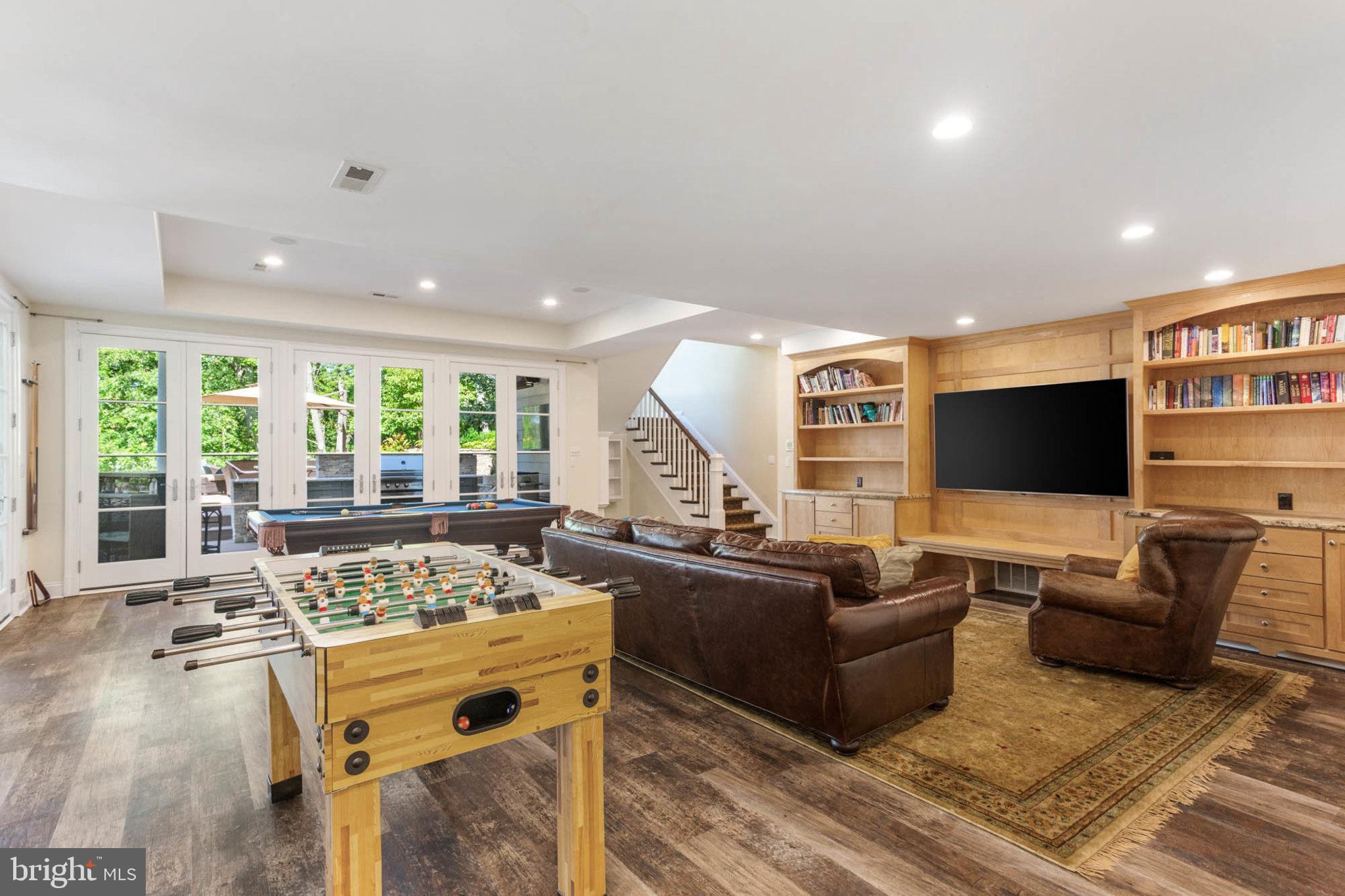 NANTUCKET ON THE SEVERN - Residential