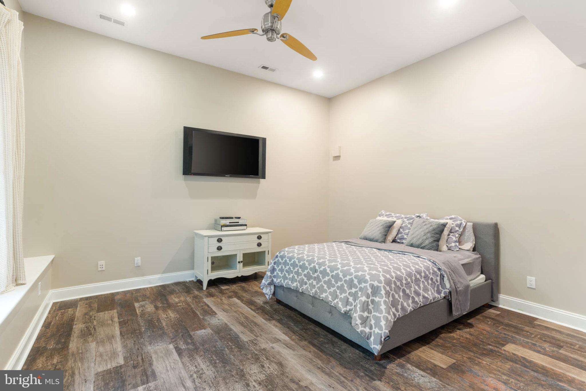 NANTUCKET ON THE SEVERN - Residential