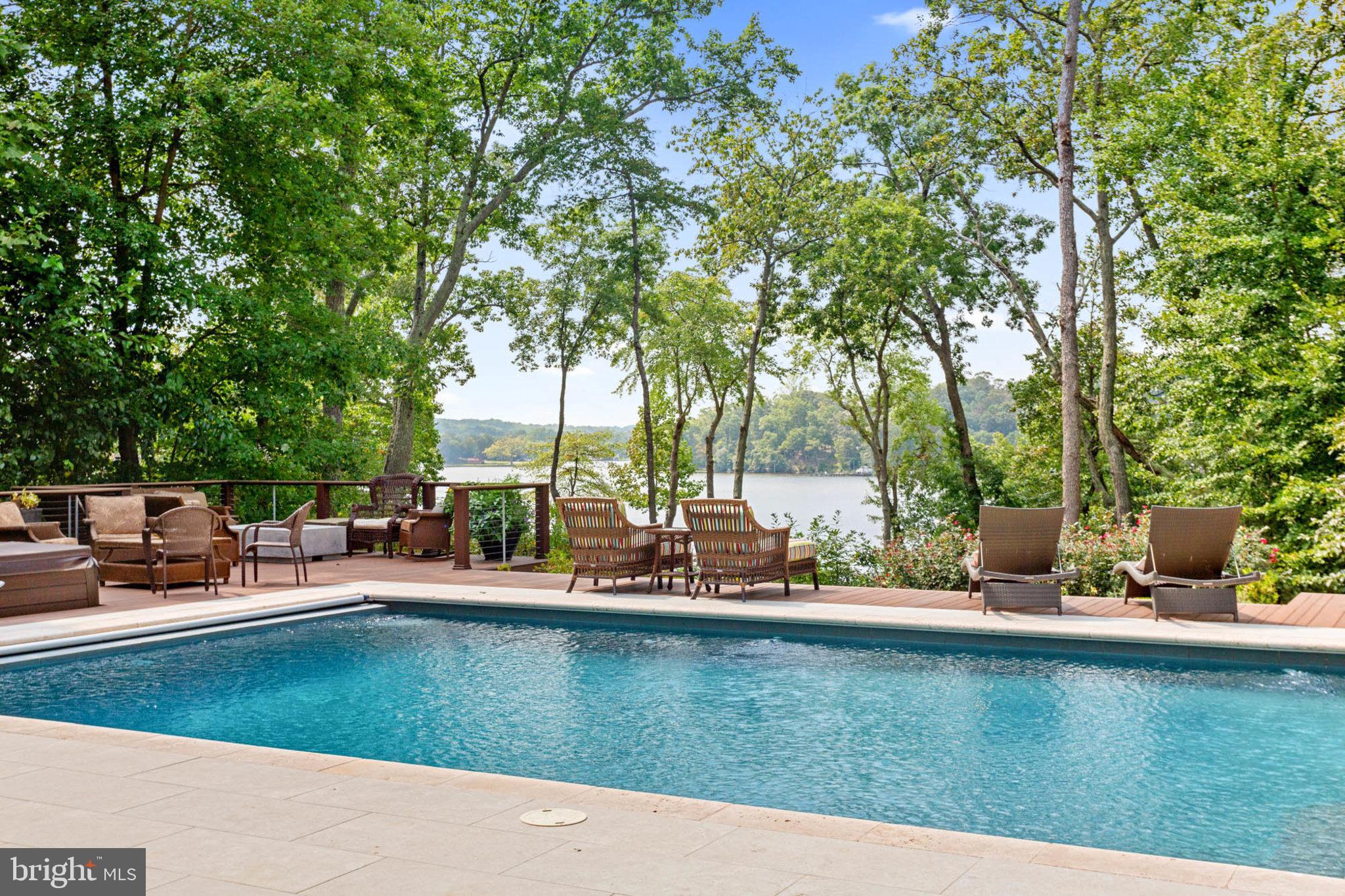 NANTUCKET ON THE SEVERN - Residential