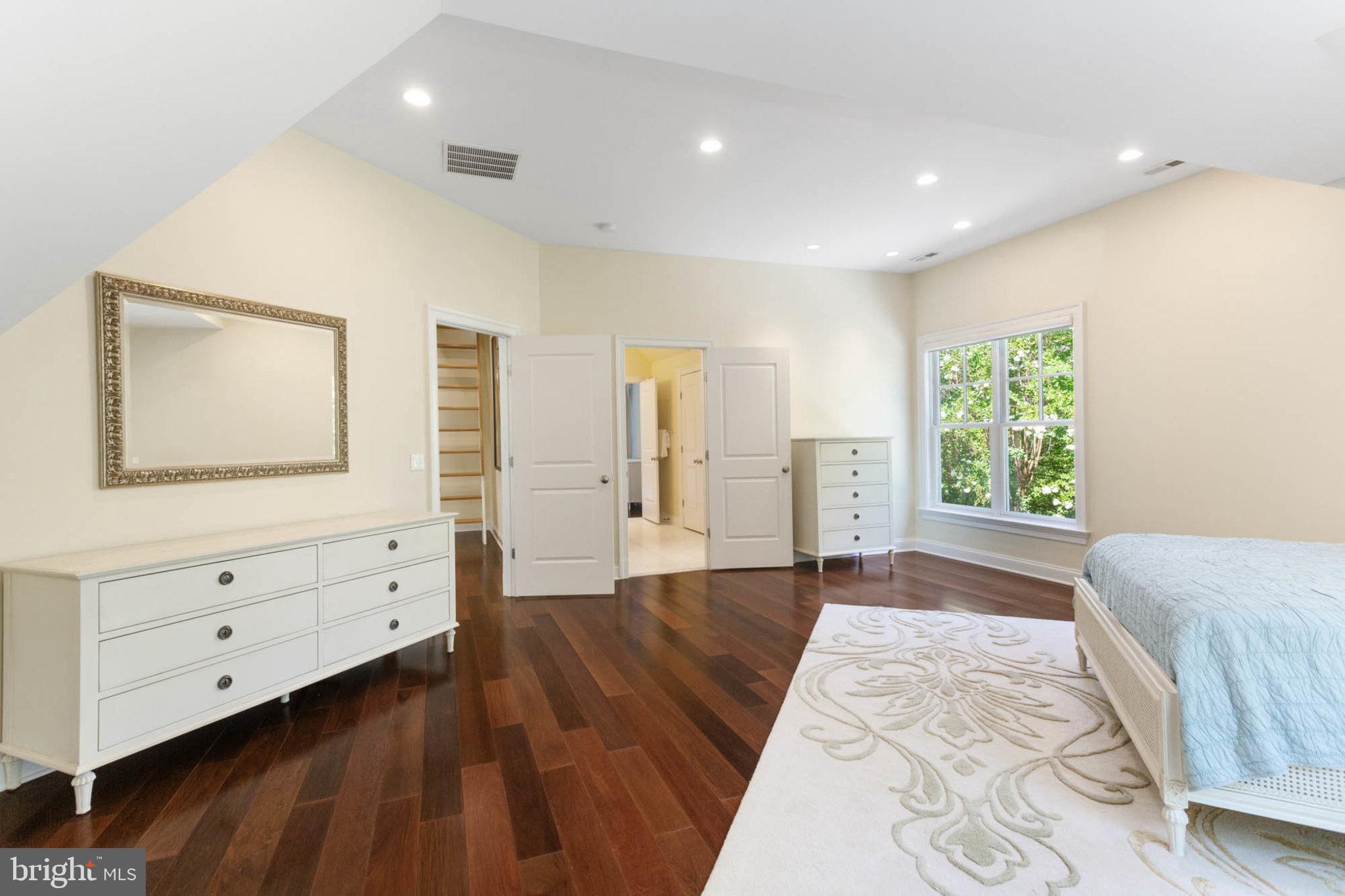 NANTUCKET ON THE SEVERN - Residential