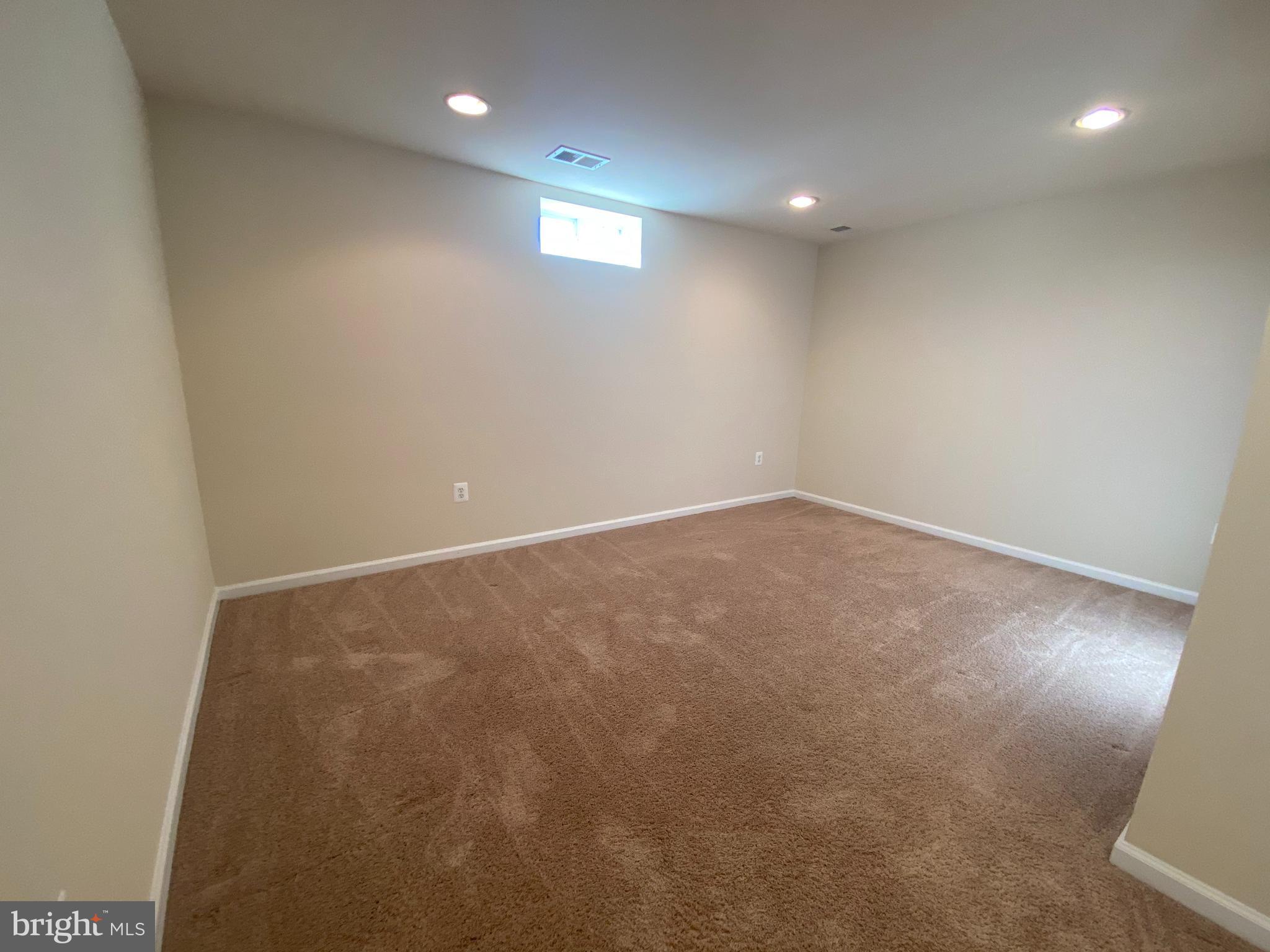 THE FALLS AT LEE'S PARKE - Residential