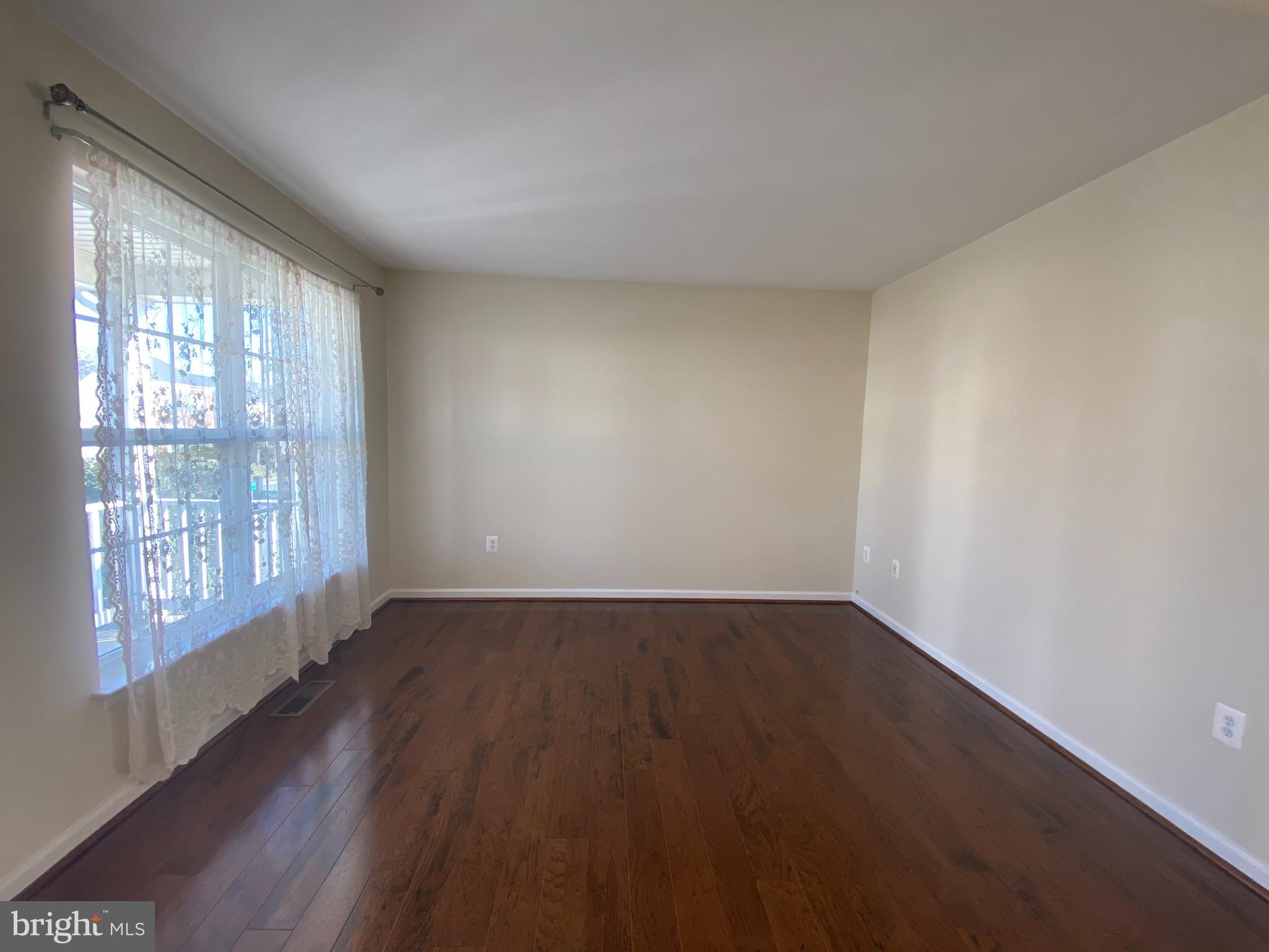 THE FALLS AT LEE'S PARKE - Residential