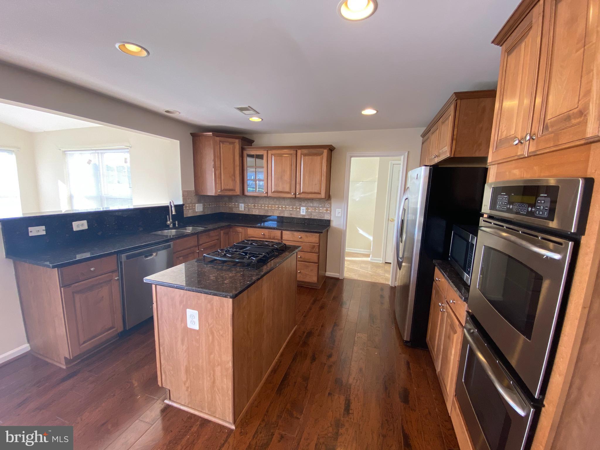 THE FALLS AT LEE'S PARKE - Residential