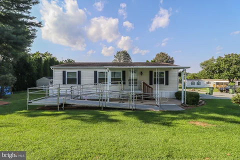 MLS: PAYK2110586