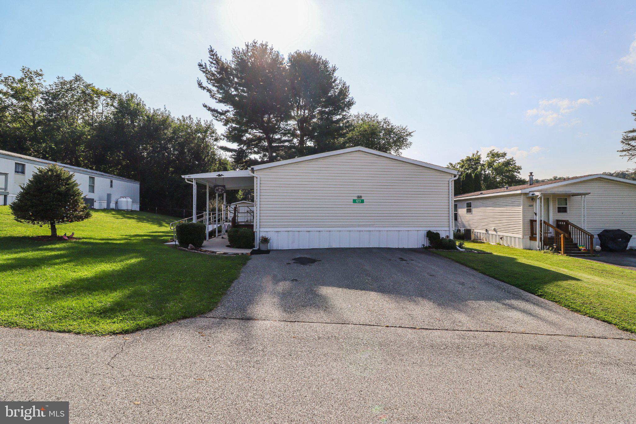 123 WHITE TAIL LANE