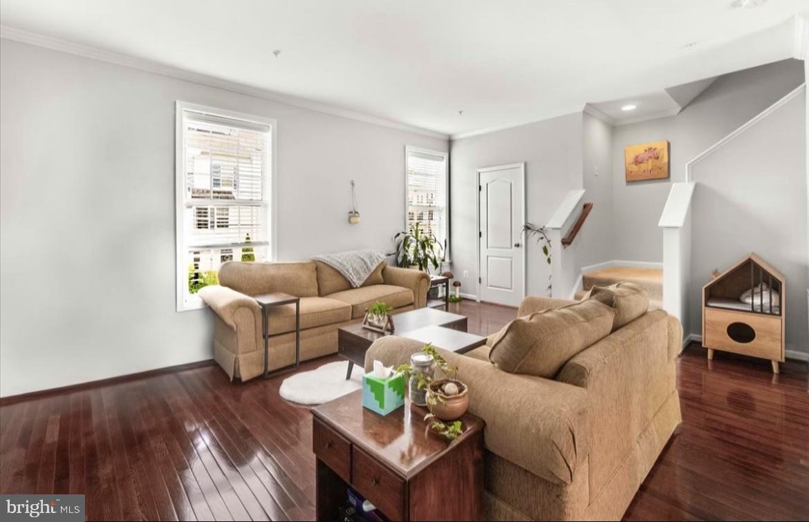 CREEKSIDE - Residential