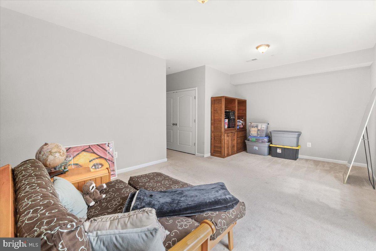 CREEKSIDE - Residential