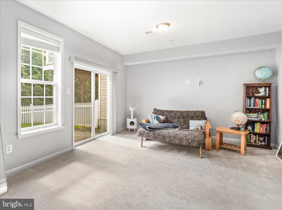 CREEKSIDE - Residential