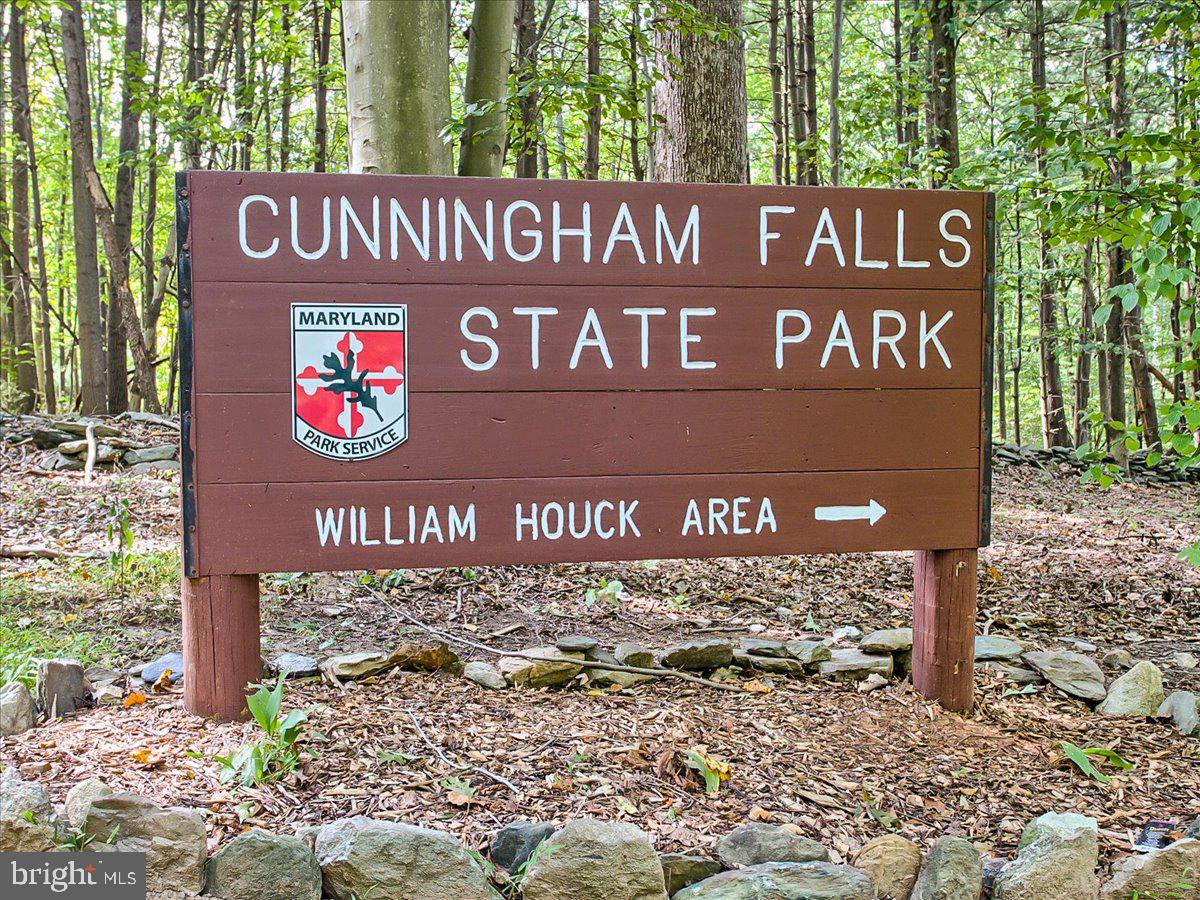 CREEKSIDE - Residential