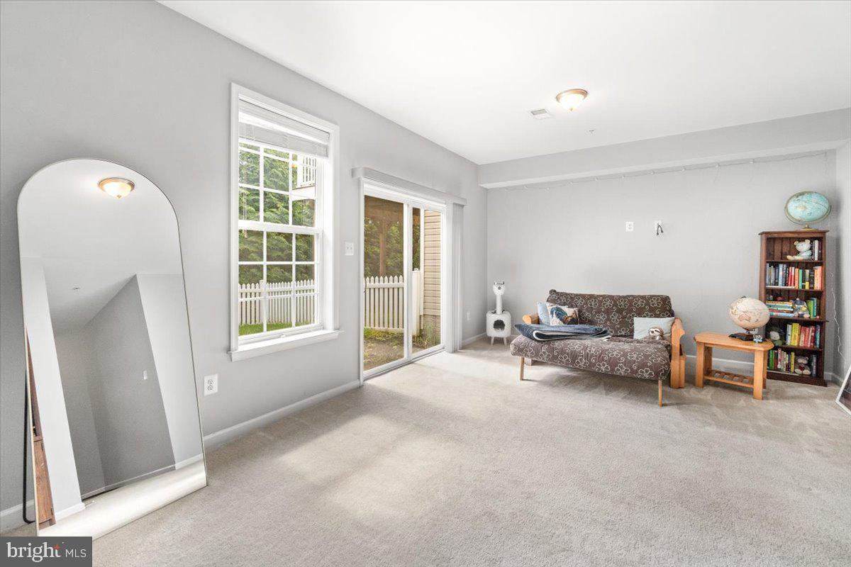 CREEKSIDE - Residential