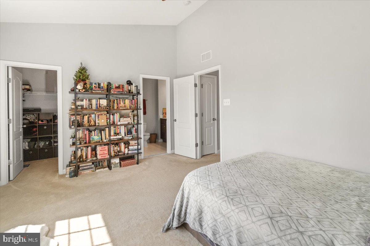 CREEKSIDE - Residential