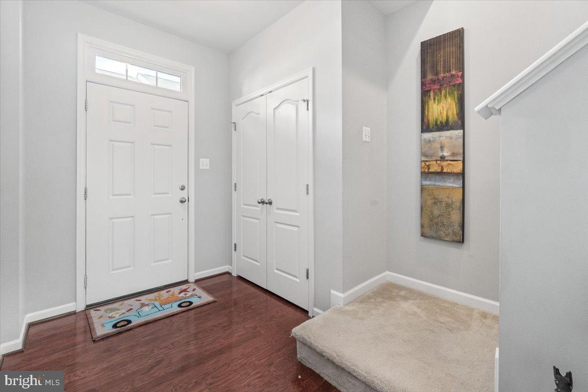 CREEKSIDE - Residential