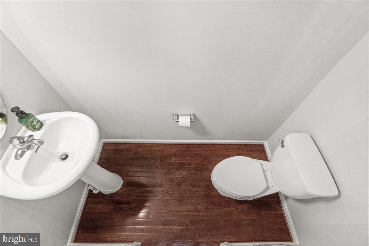 CREEKSIDE - Residential