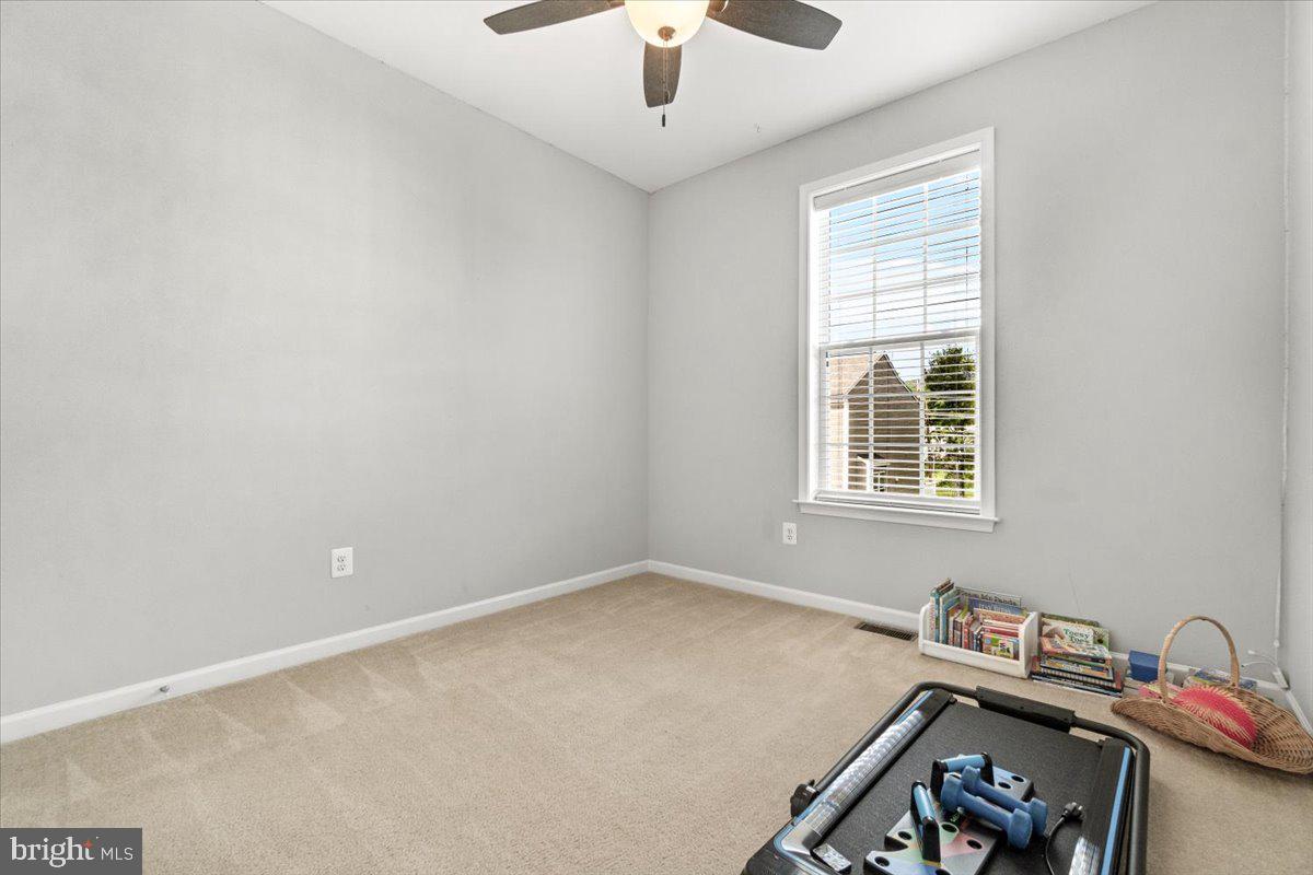 CREEKSIDE - Residential