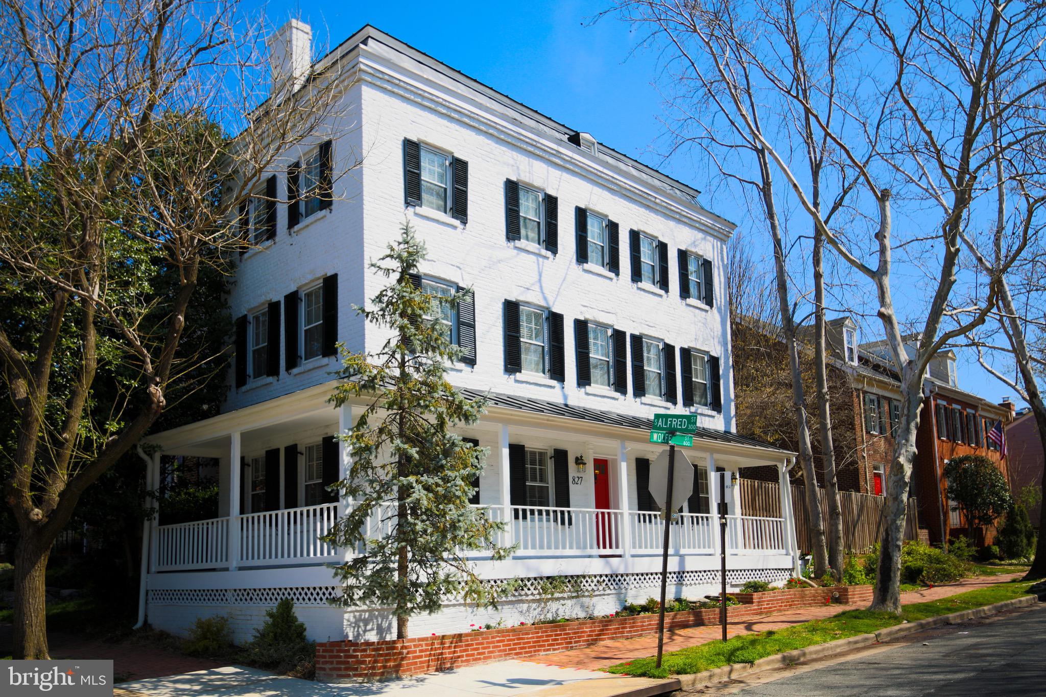 BURGES SQUARE - Residential