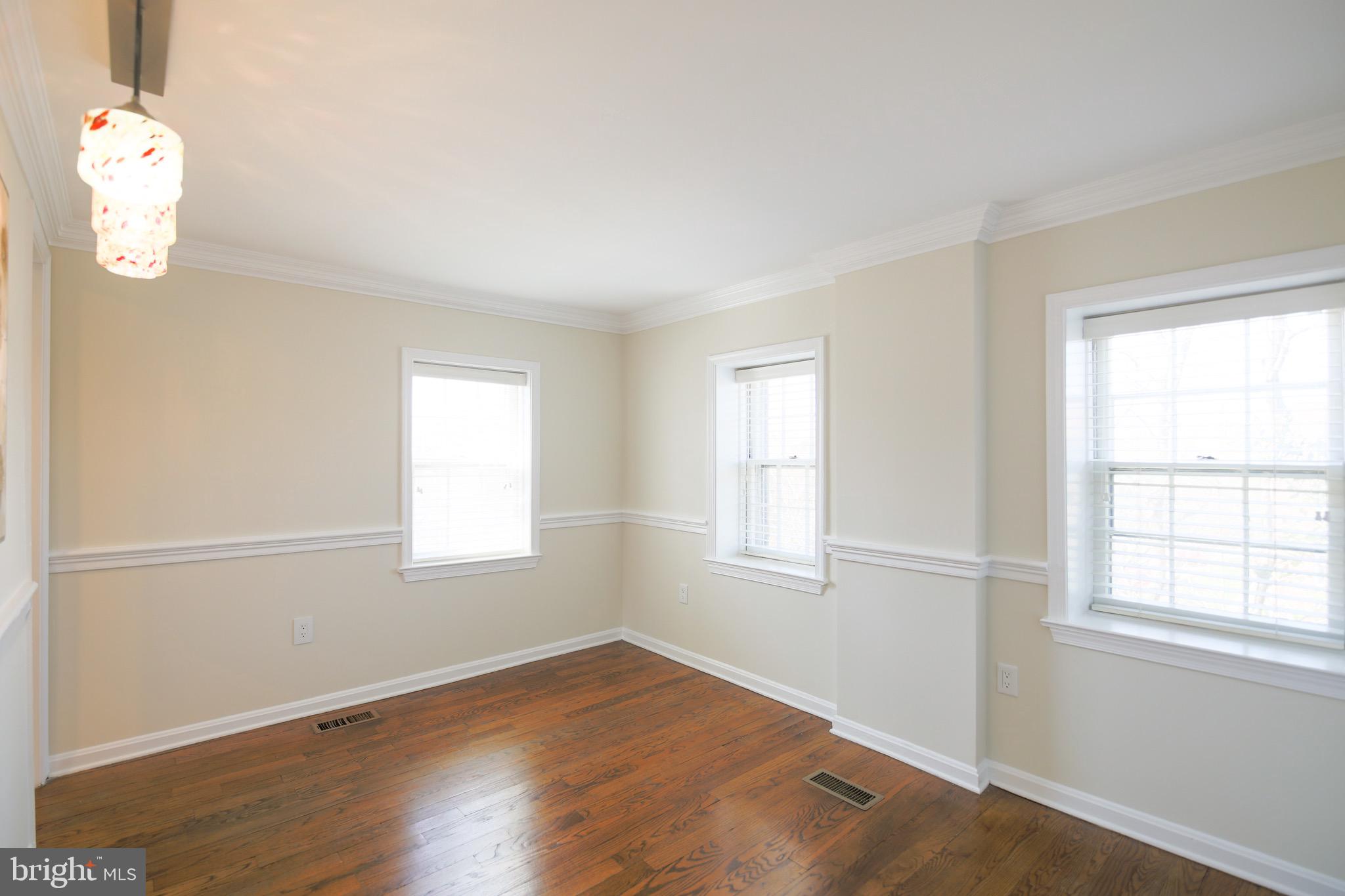 BURGES SQUARE - Residential