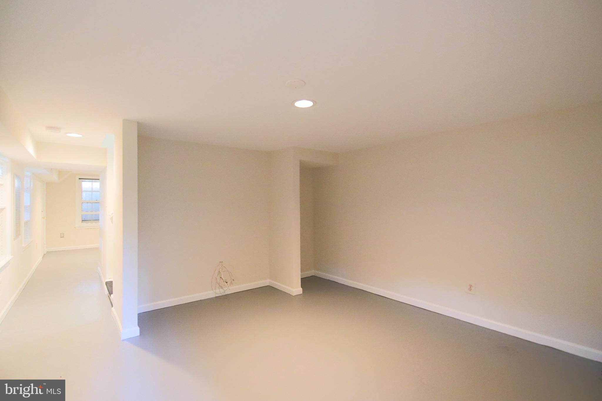 BURGES SQUARE - Residential