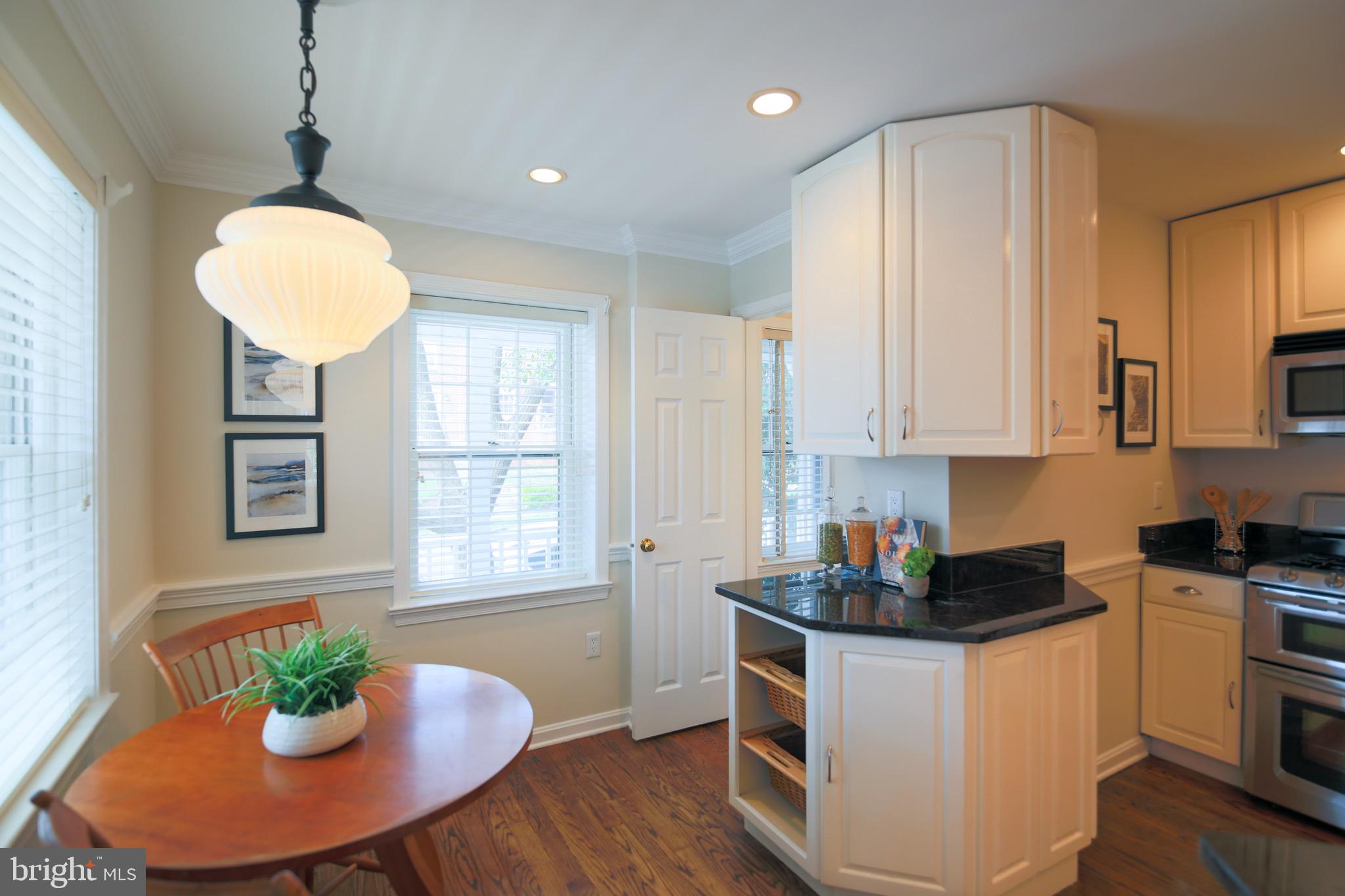 BURGES SQUARE - Residential