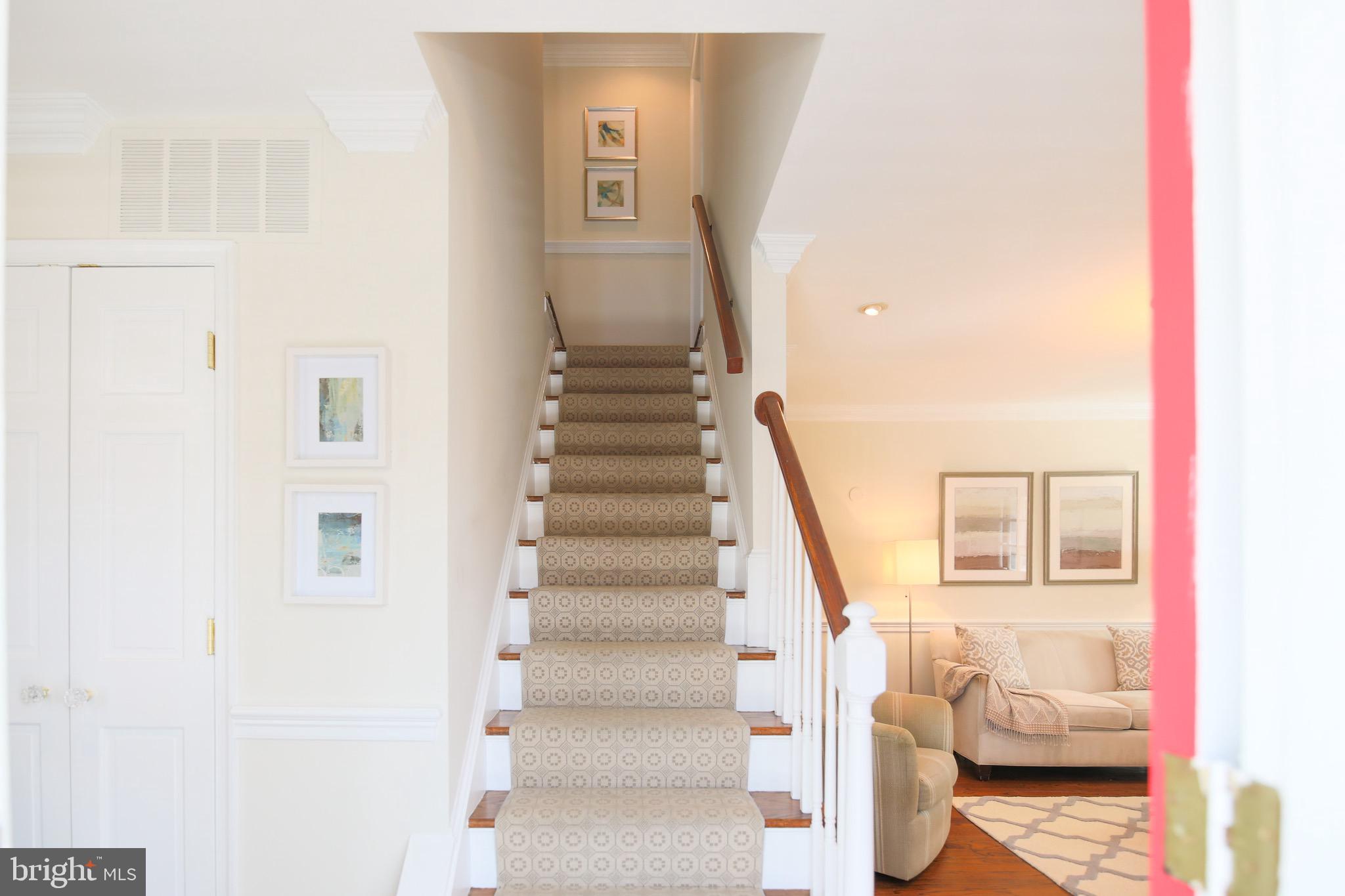 BURGES SQUARE - Residential