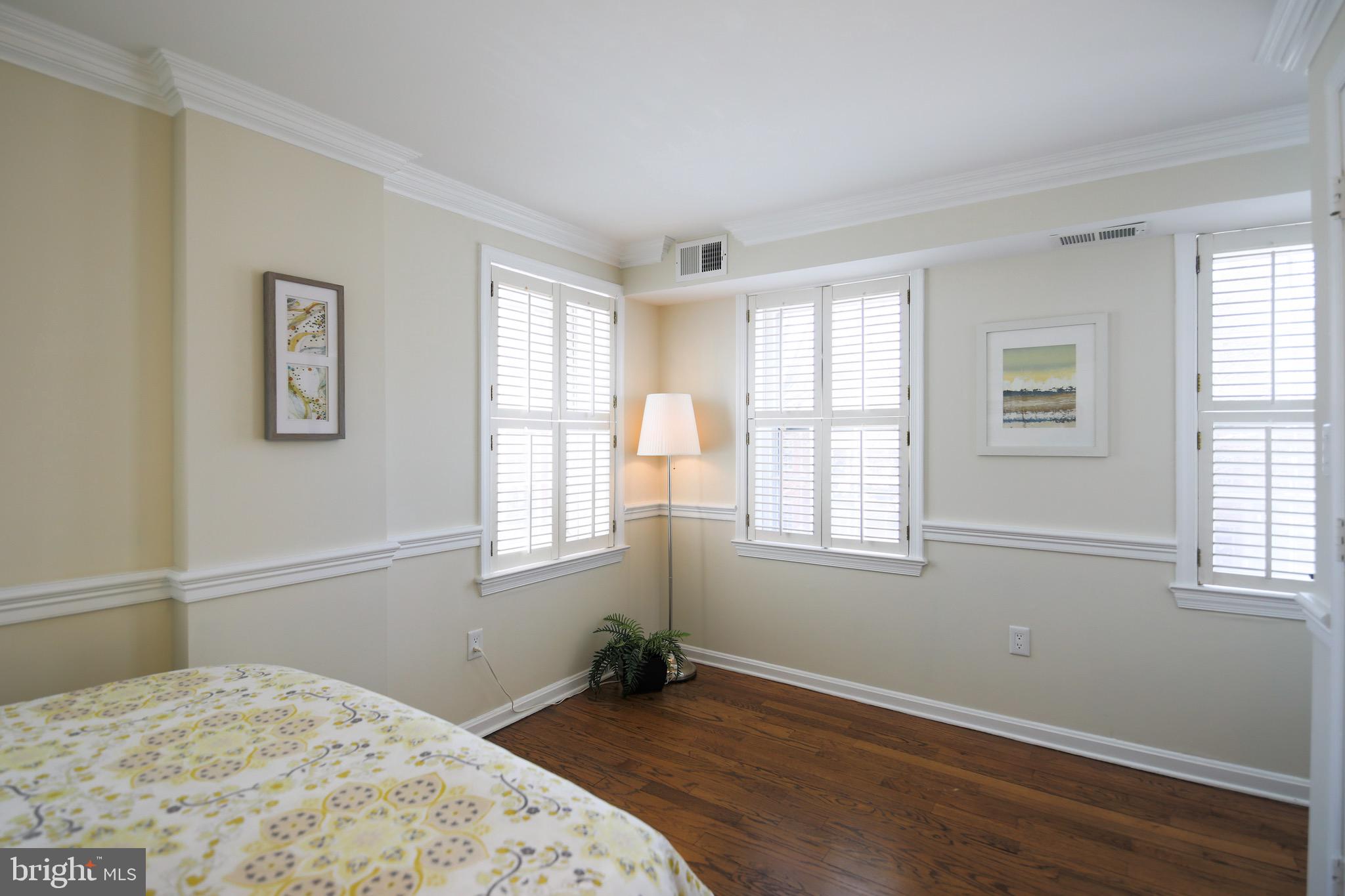 BURGES SQUARE - Residential