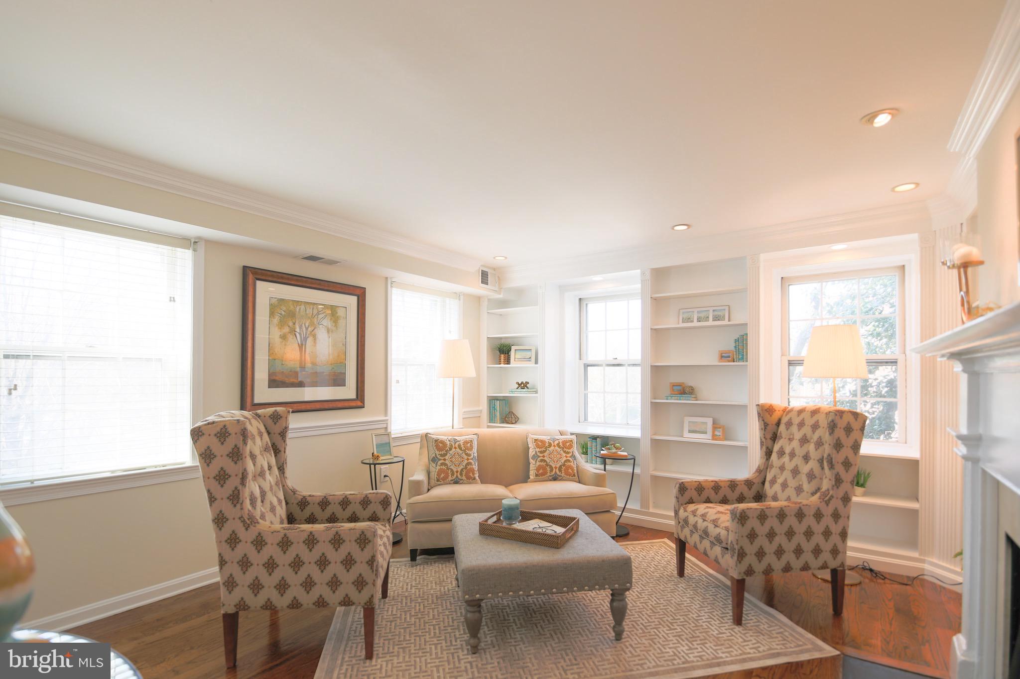 BURGES SQUARE - Residential