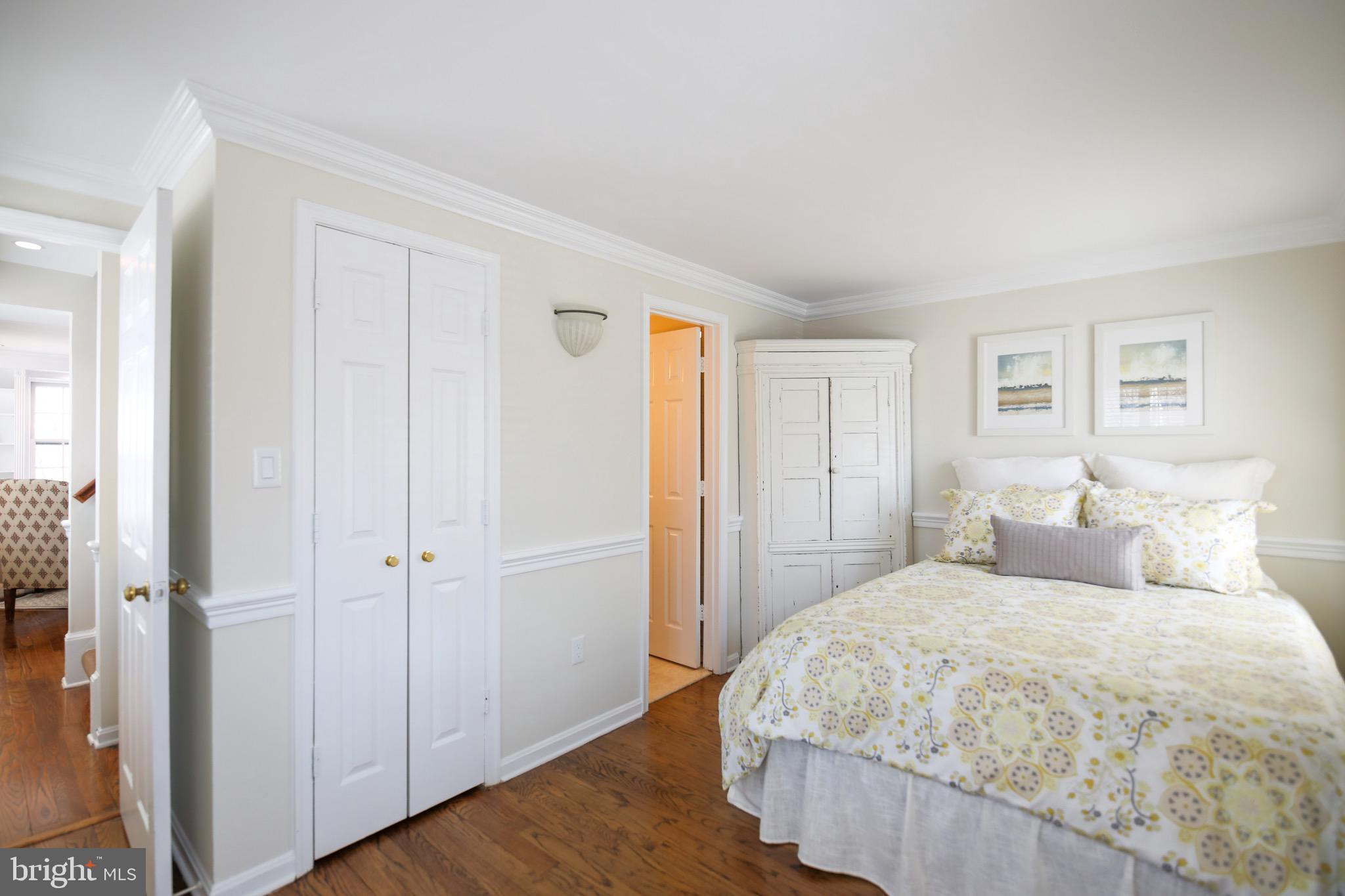 BURGES SQUARE - Residential