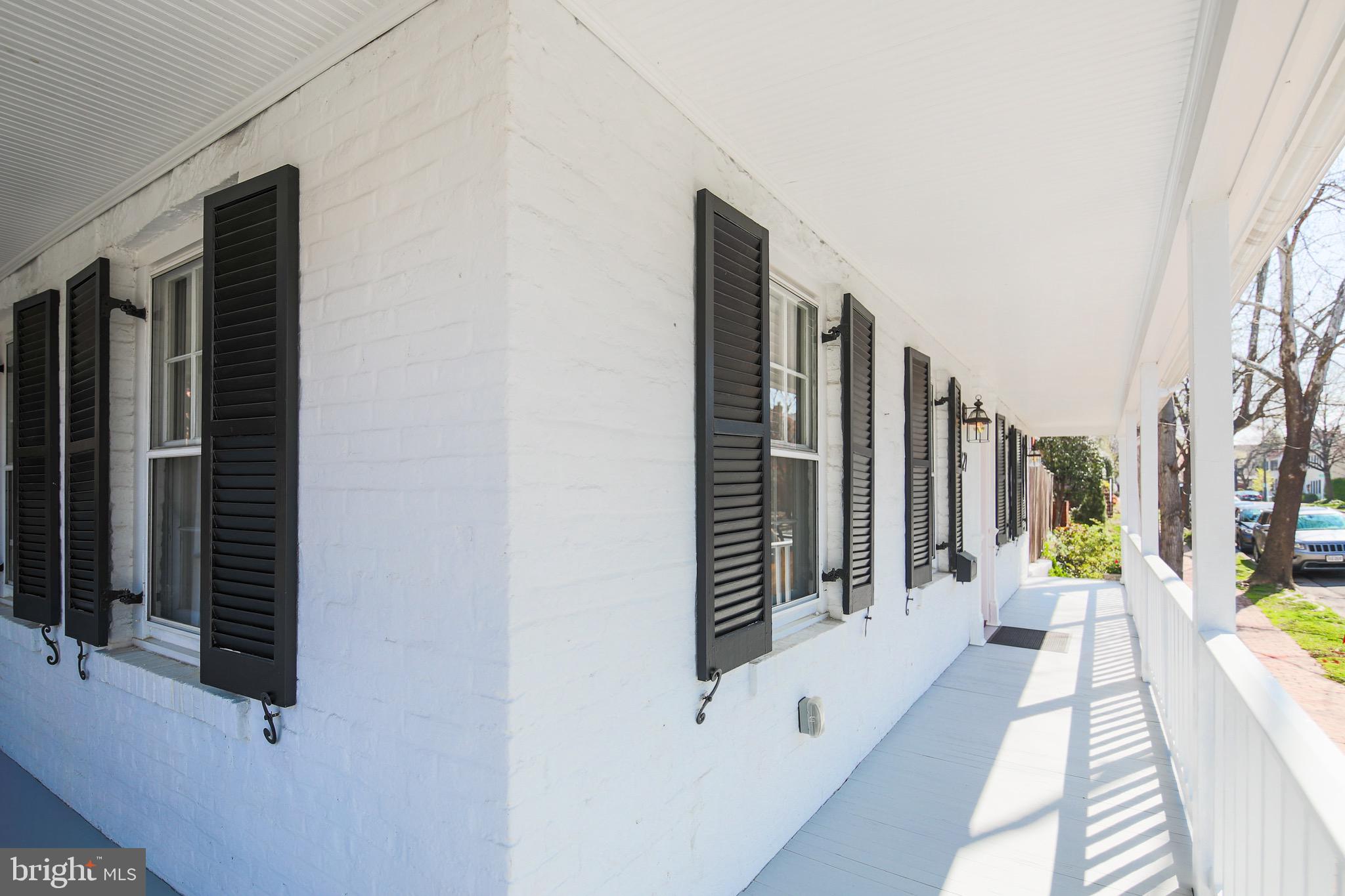 BURGES SQUARE - Residential