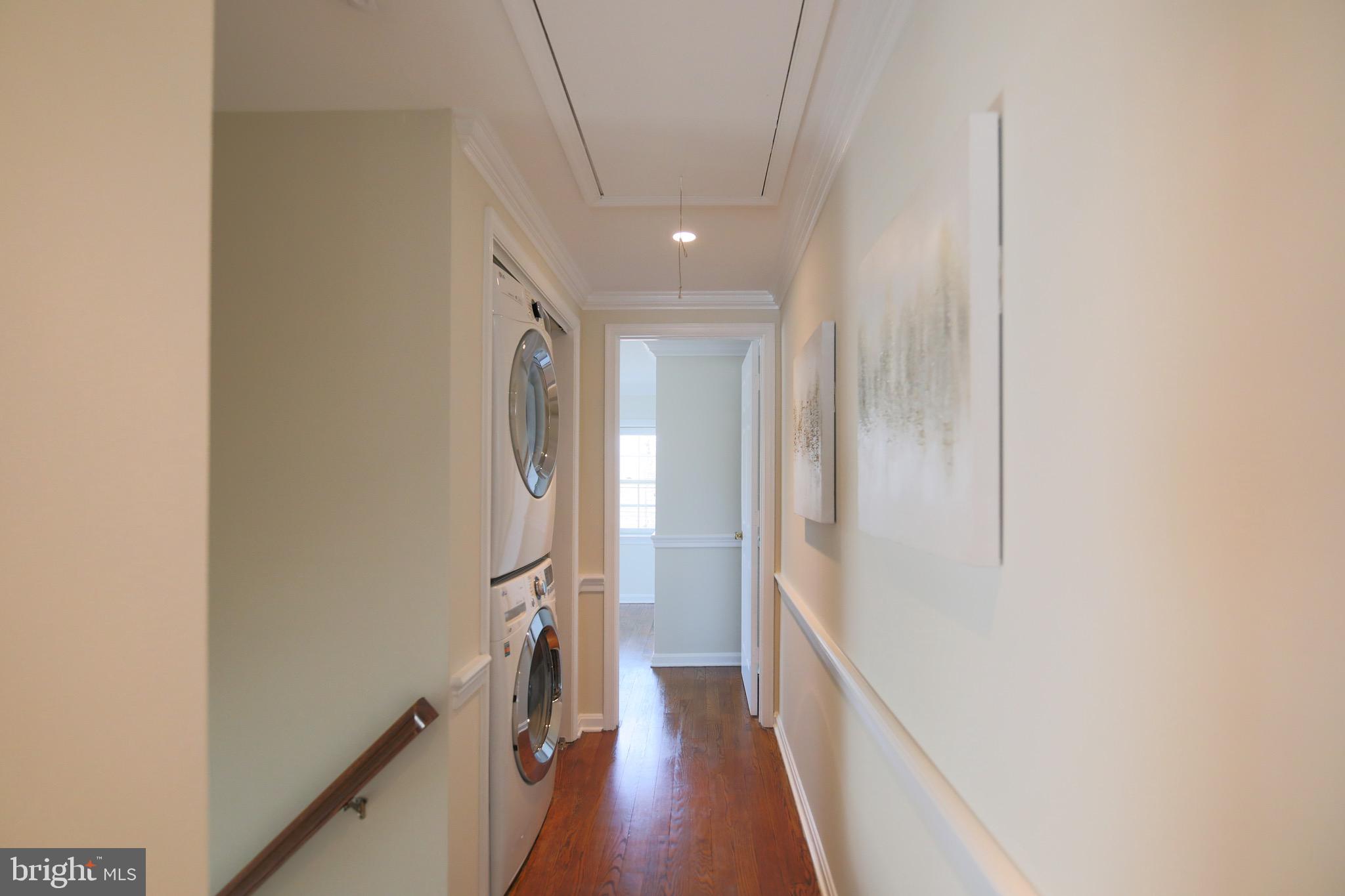 BURGES SQUARE - Residential