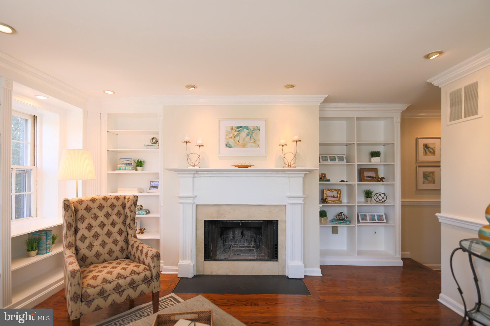 BURGES SQUARE - Residential