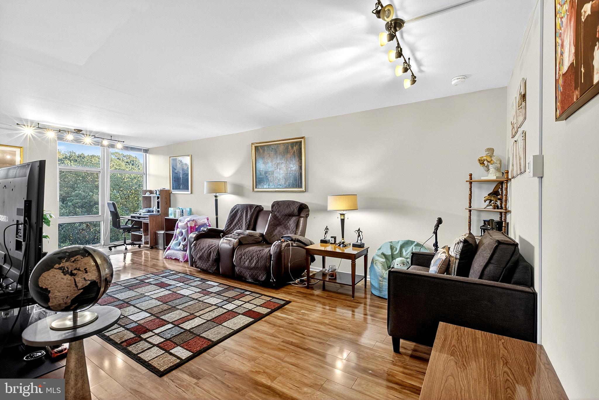 WYNNEFIELD HEIGHTS - Residential