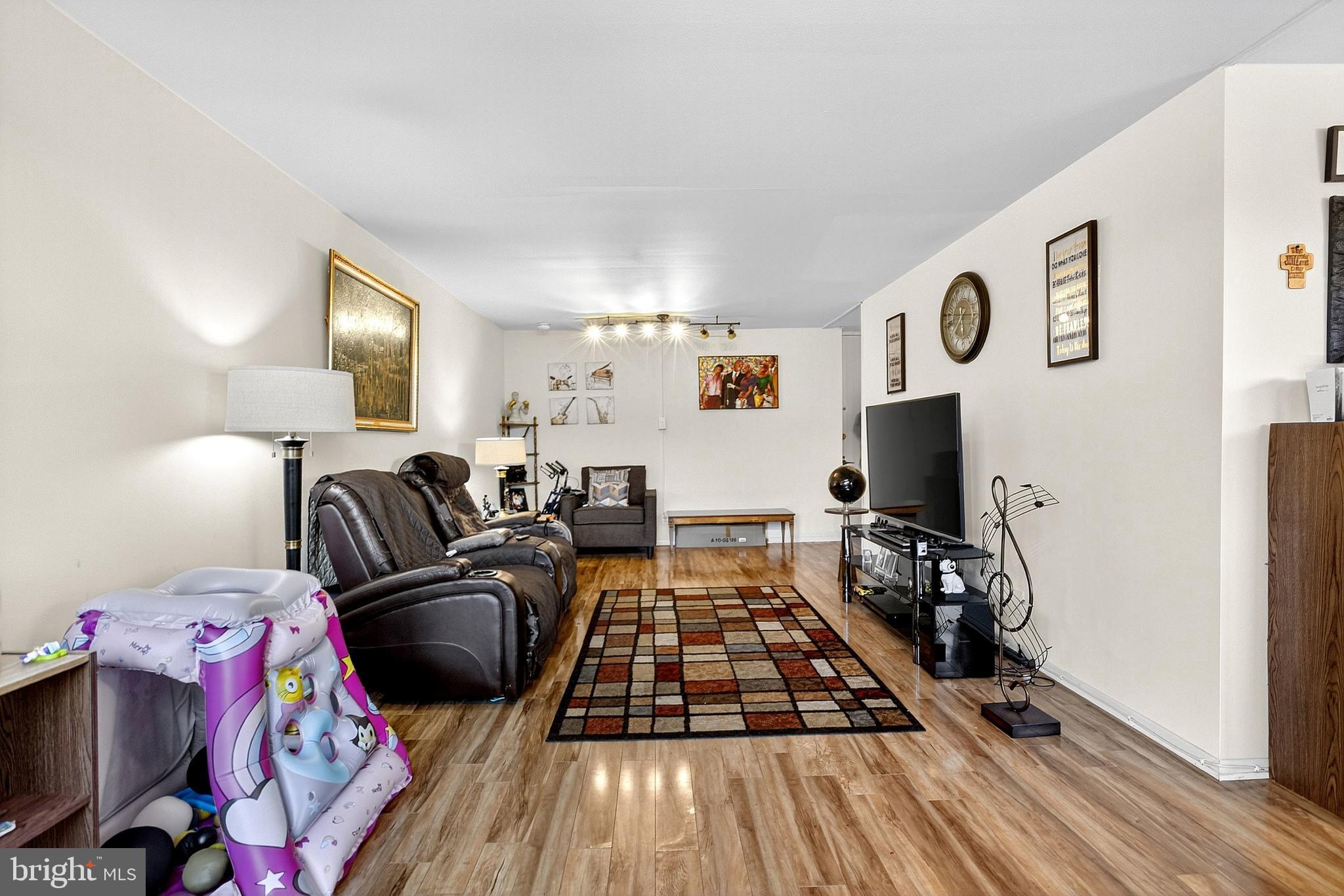 WYNNEFIELD HEIGHTS - Residential