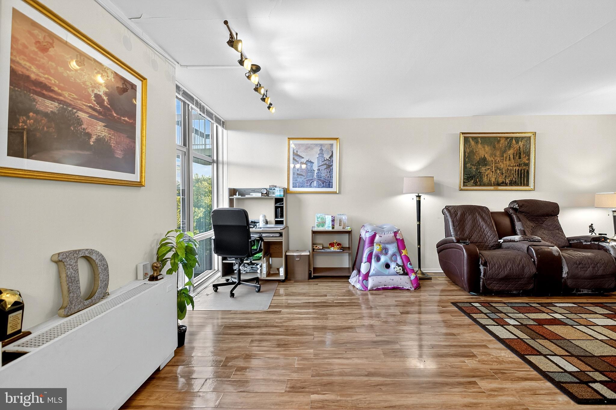 WYNNEFIELD HEIGHTS - Residential