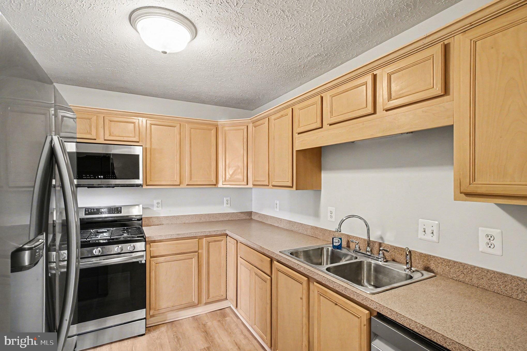 FOUNDERS LANDING - Residential