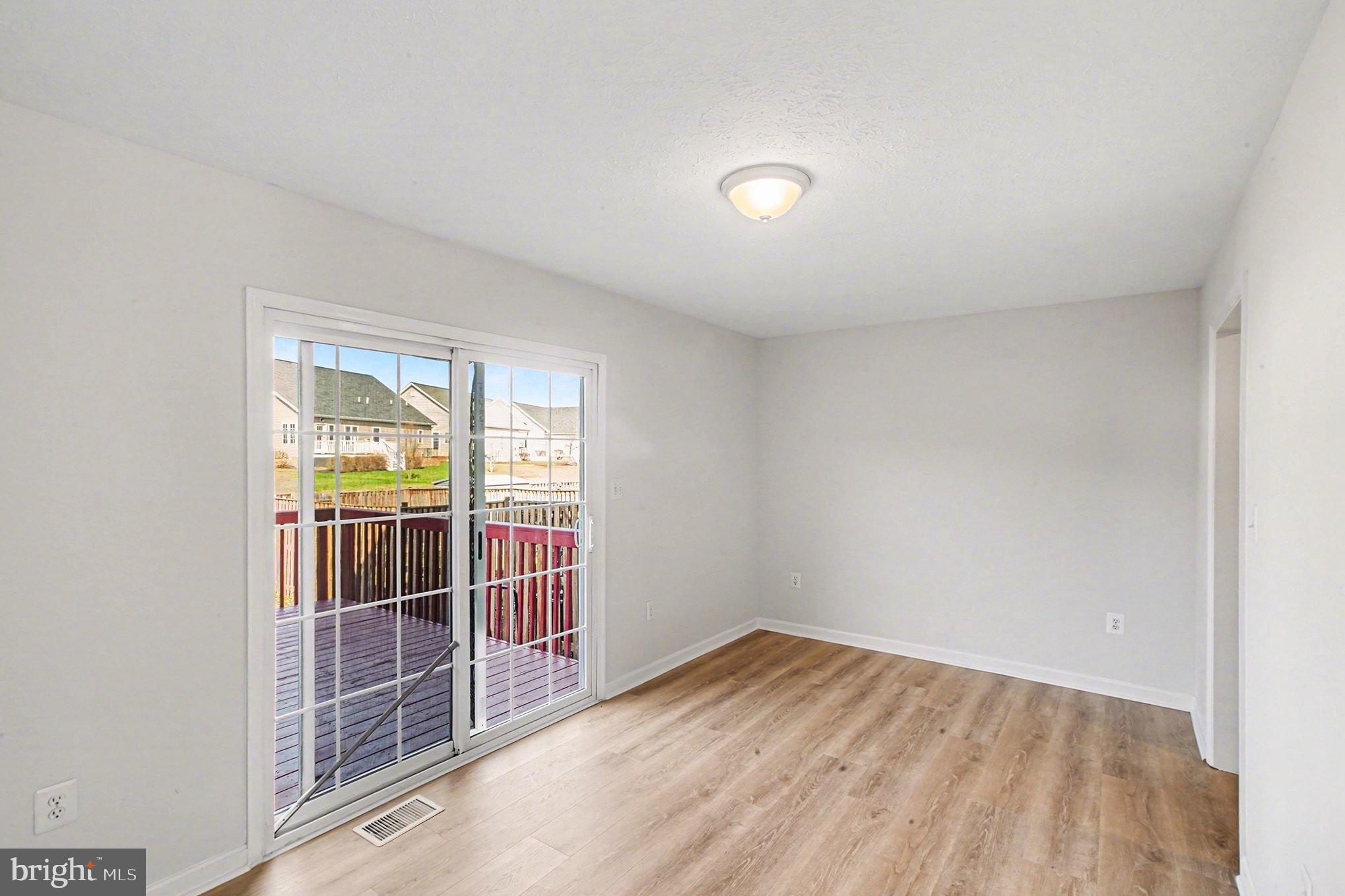 FOUNDERS LANDING - Residential