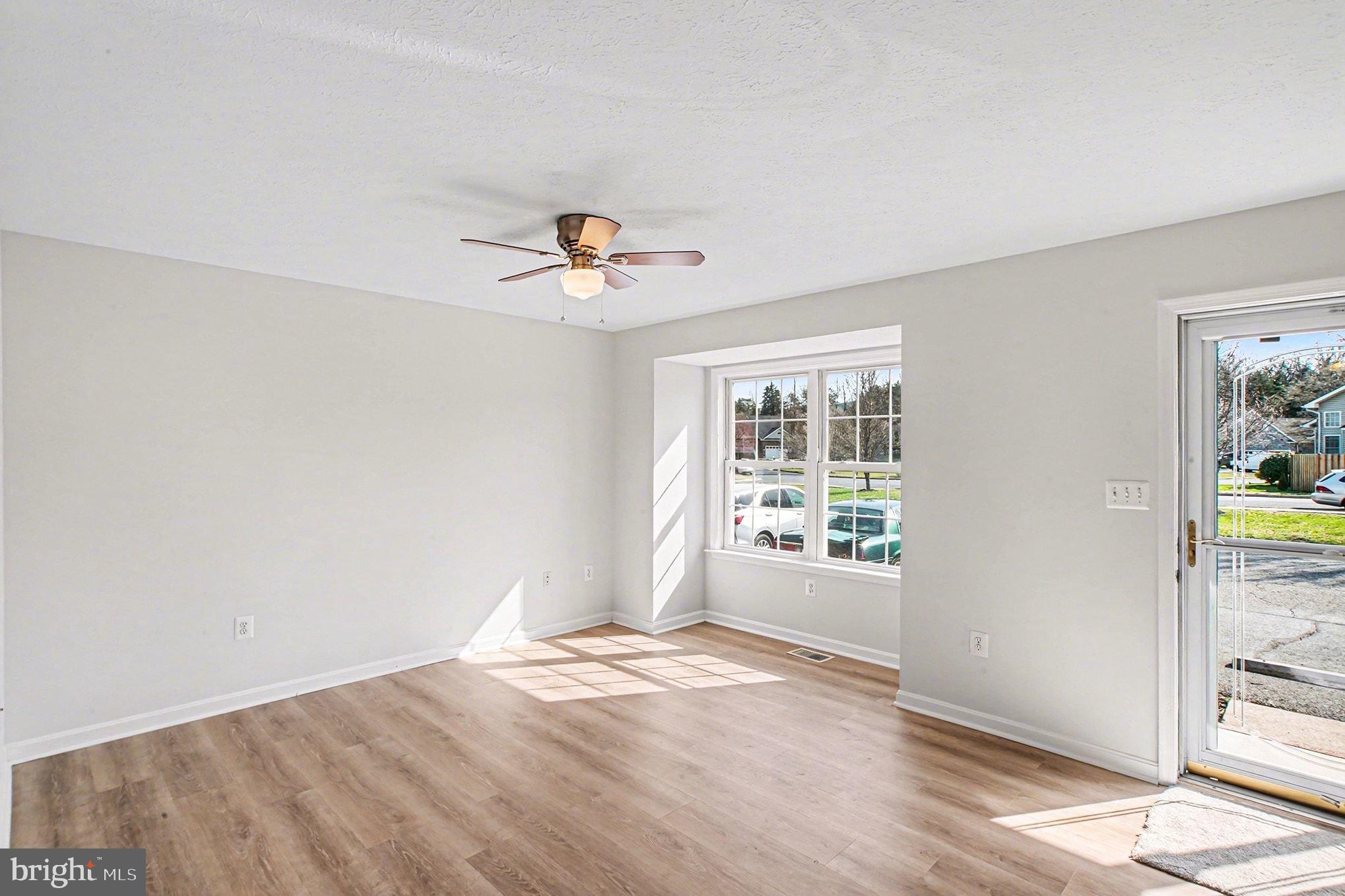 FOUNDERS LANDING - Residential