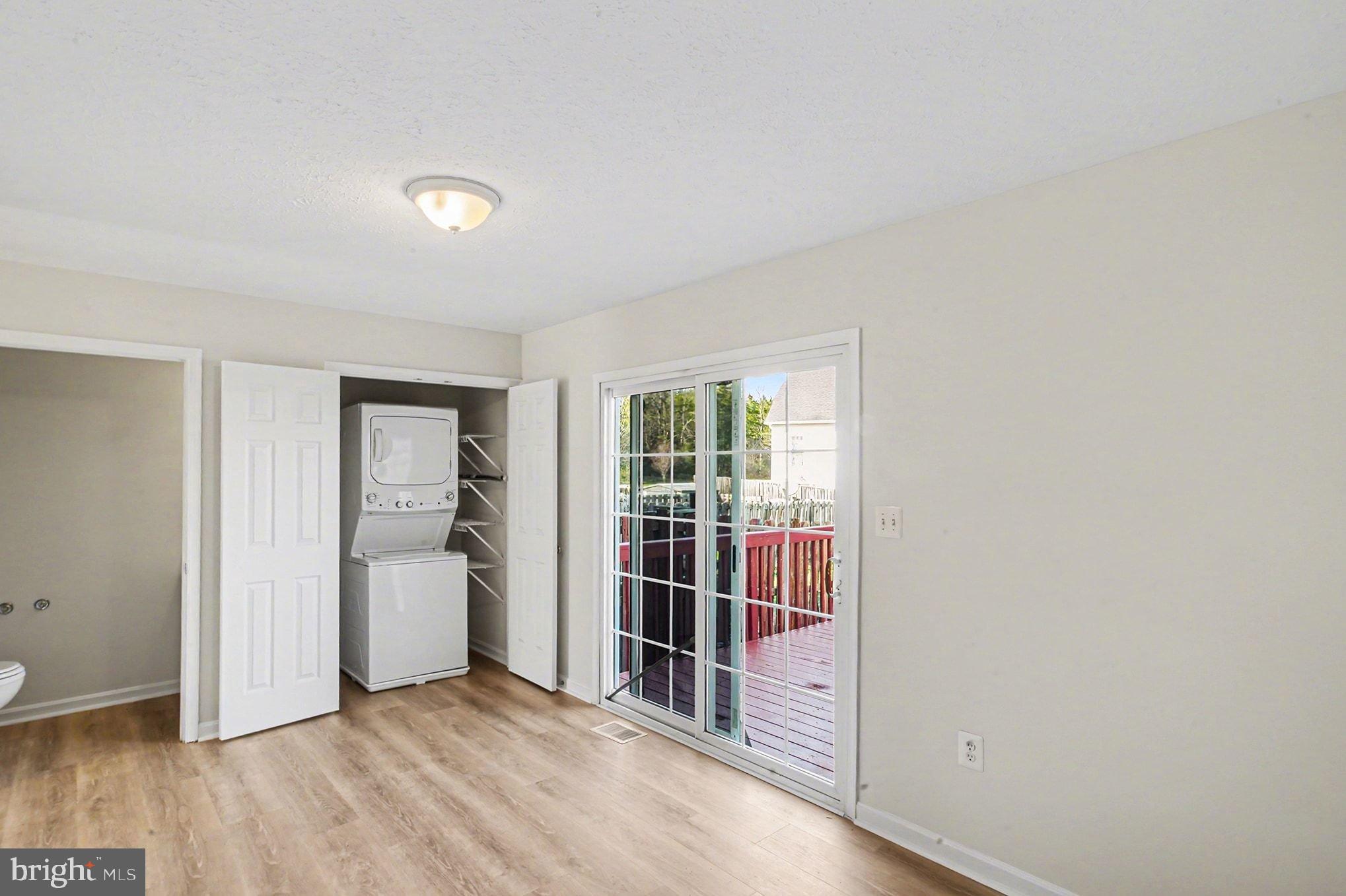 FOUNDERS LANDING - Residential