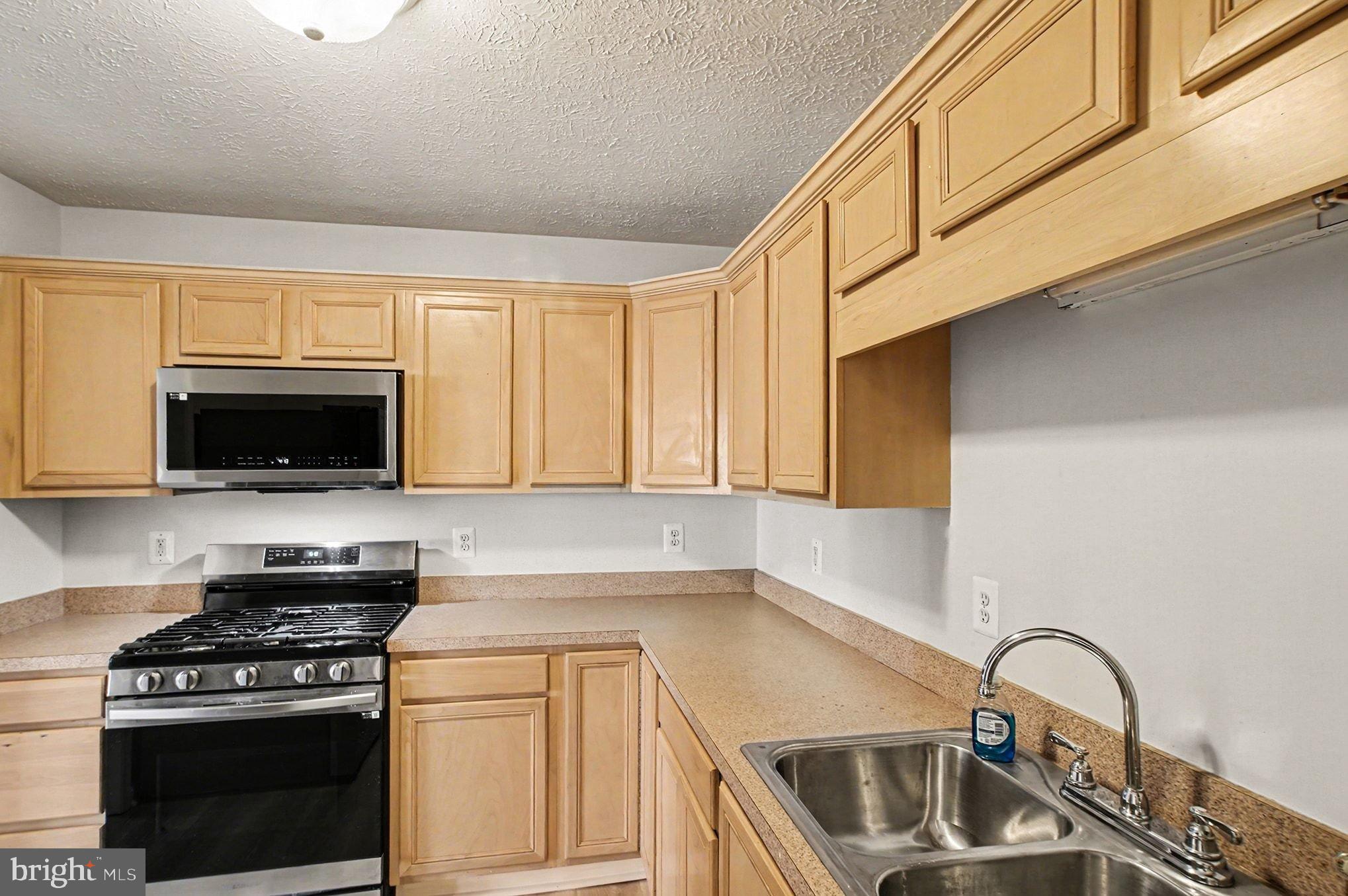 FOUNDERS LANDING - Residential