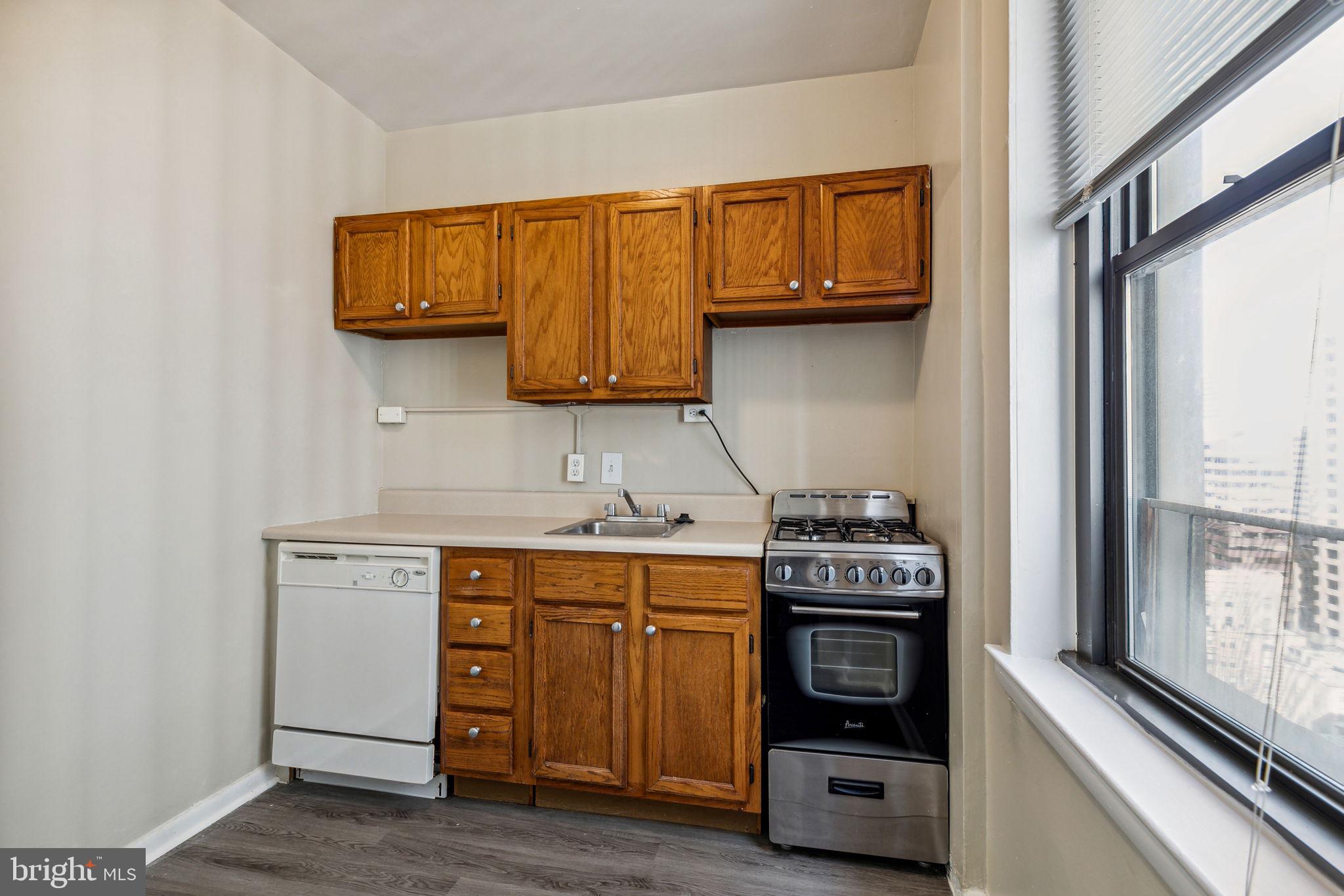 RITTENHOUSE SQUARE - Residential Lease