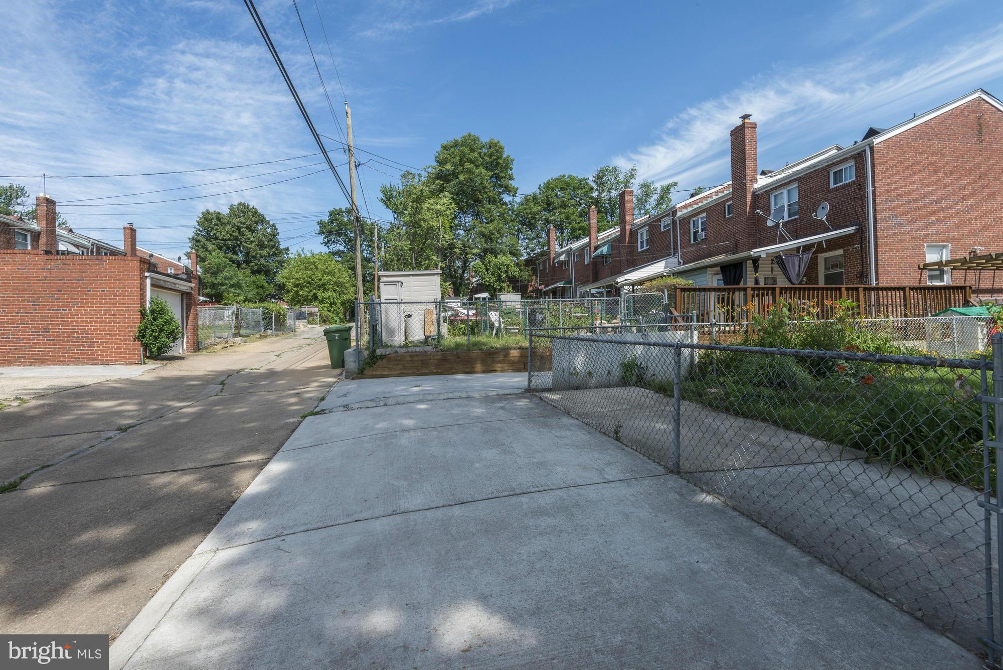 NORTHWOOD - Residential