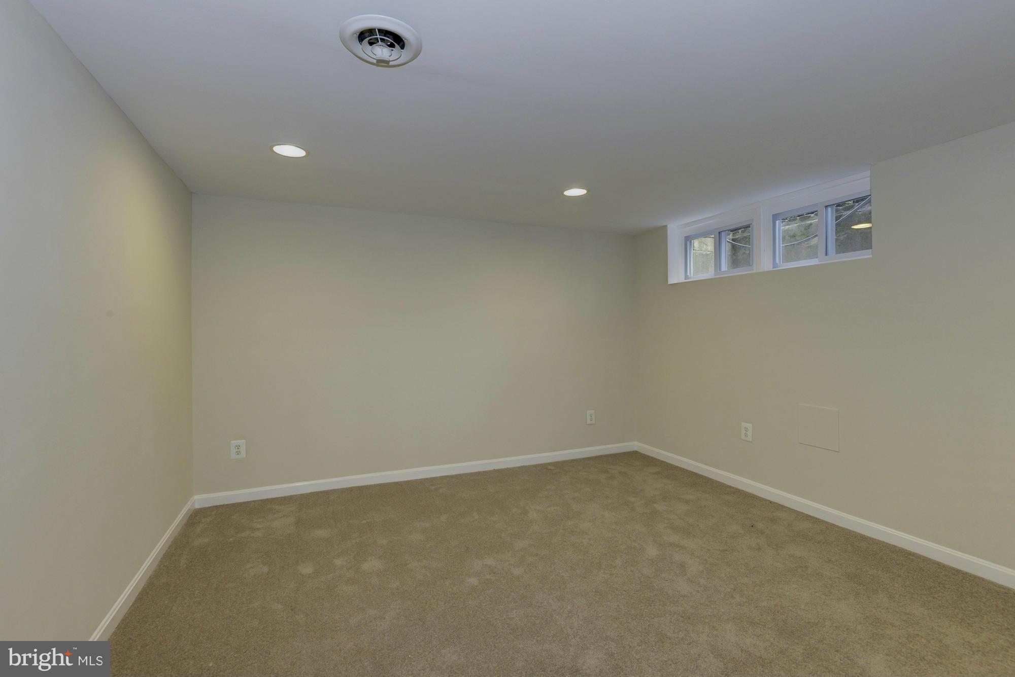 NORTHWOOD - Residential