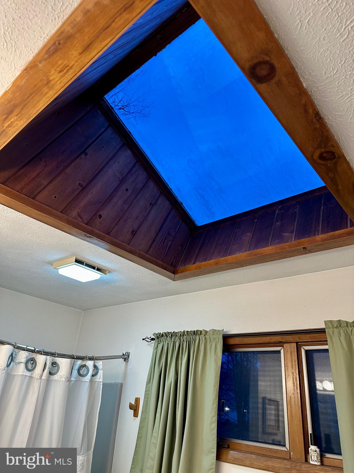 SUMMIT POINTE - Residential