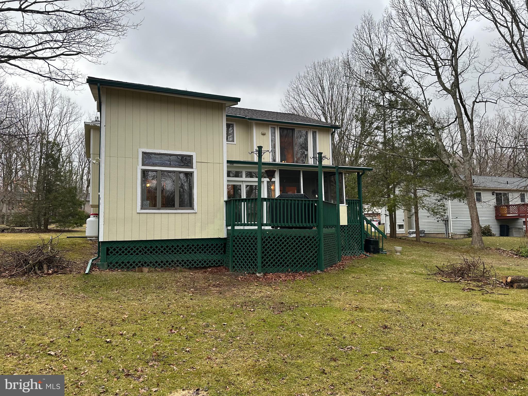 SUMMIT POINTE - Residential