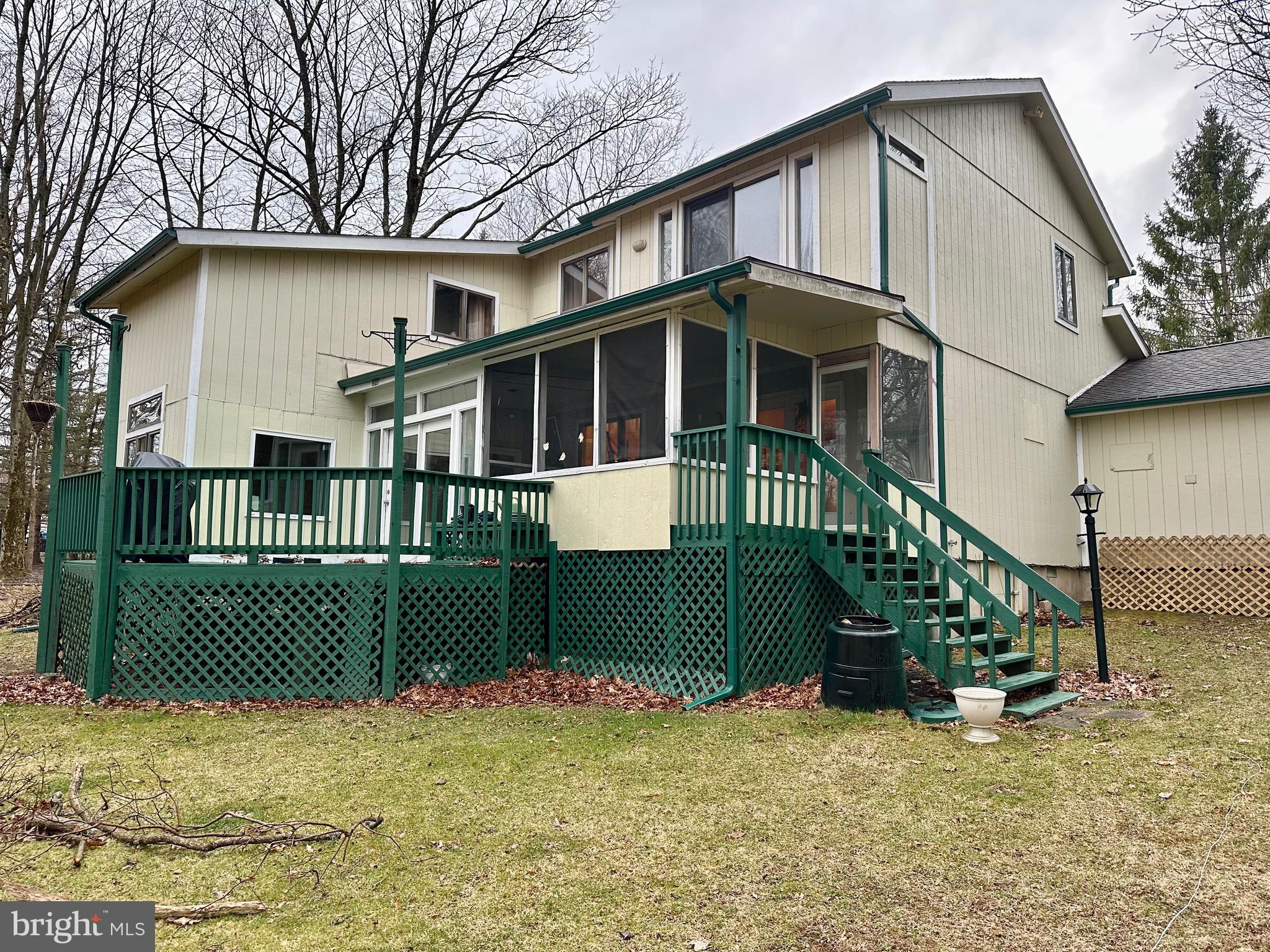 SUMMIT POINTE - Residential