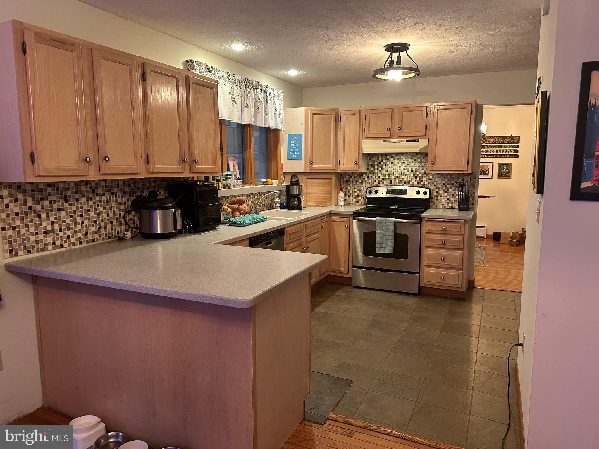 SUMMIT POINTE - Residential