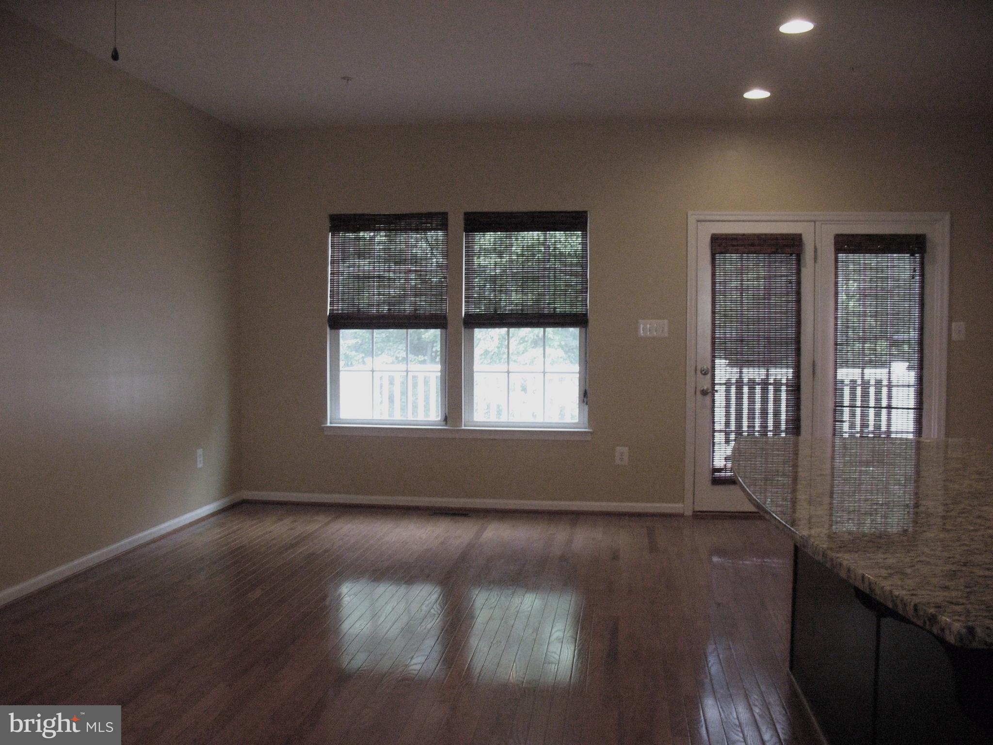 DORCHESTER WOODS - Residential Lease