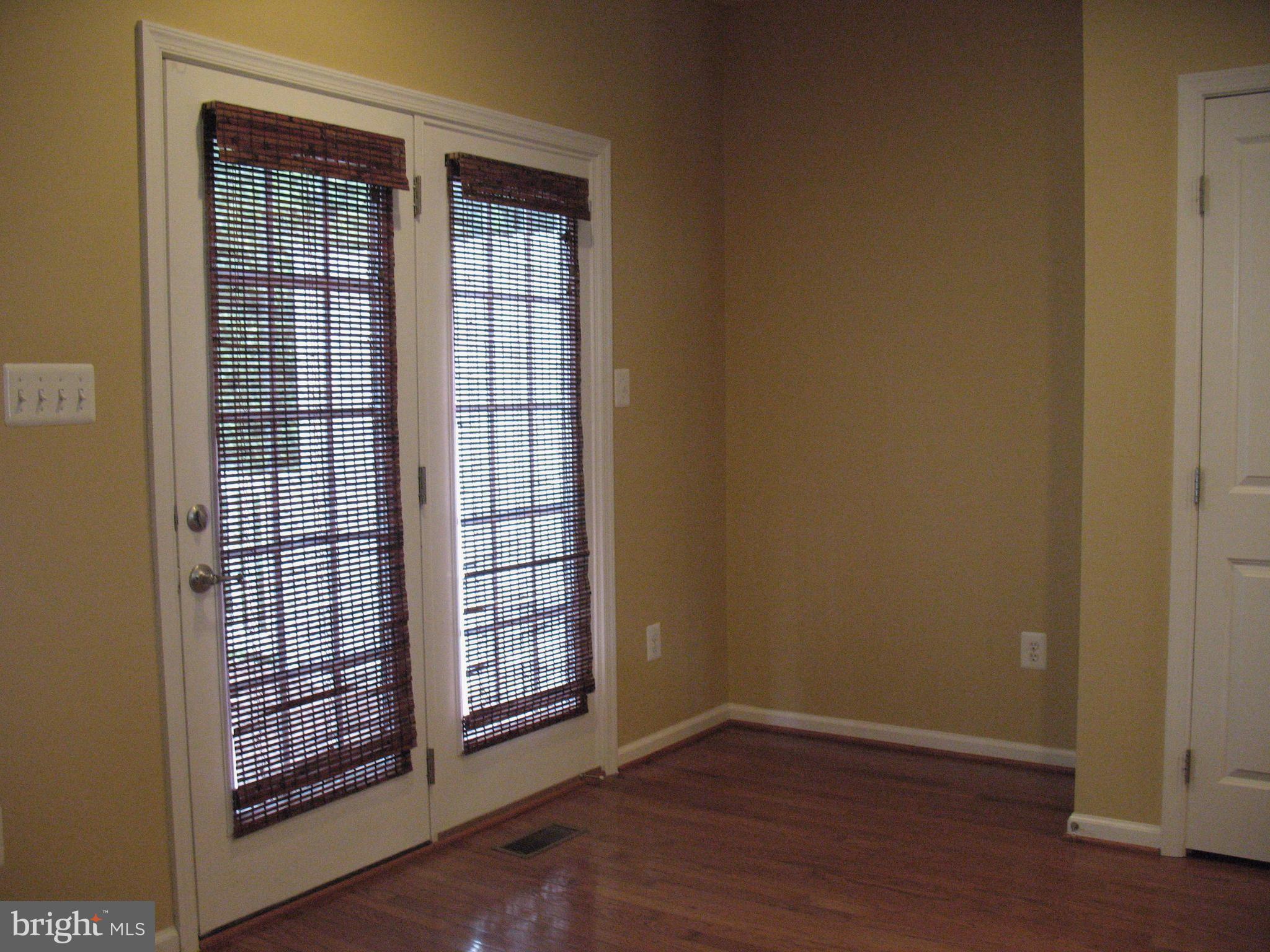 DORCHESTER WOODS - Residential Lease