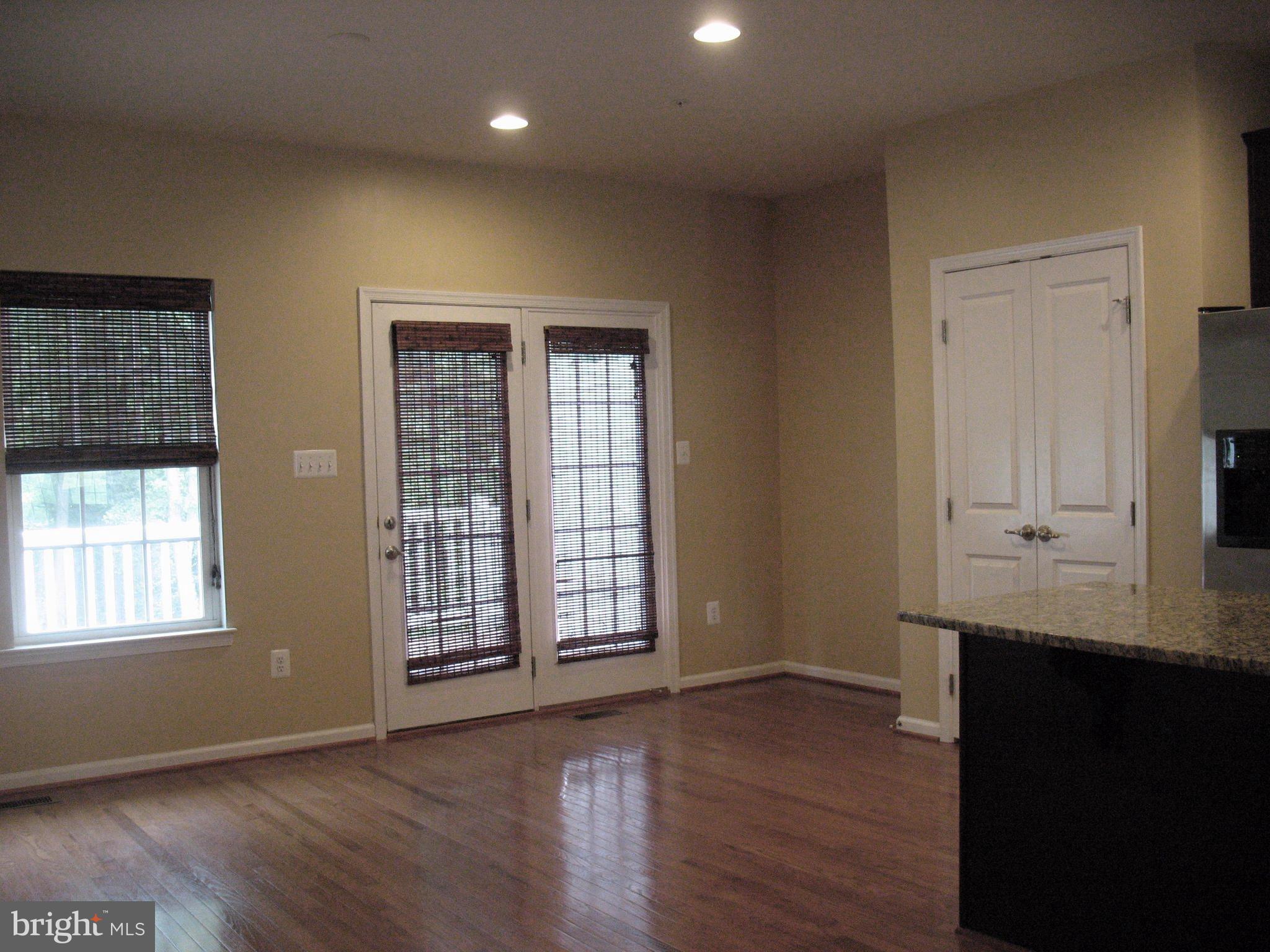 DORCHESTER WOODS - Residential Lease